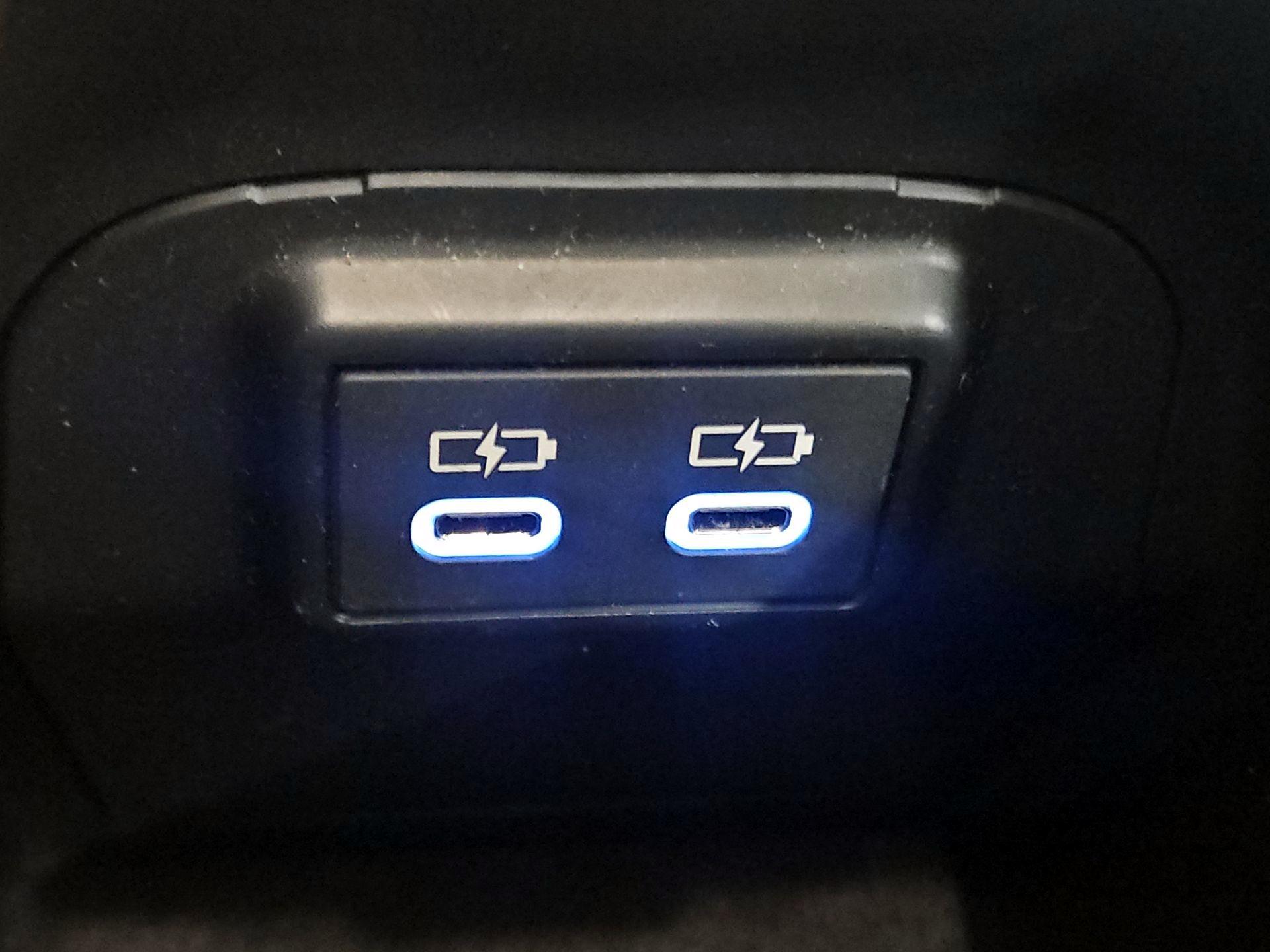 Thumbnail: 2022 Toyota RAV4 - 18