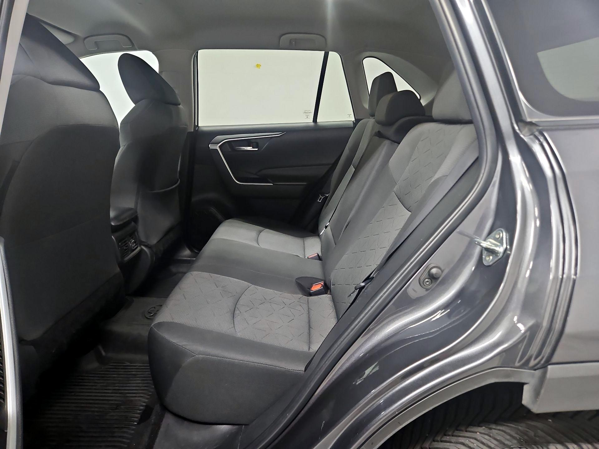 Thumbnail: 2022 Toyota RAV4 - 19