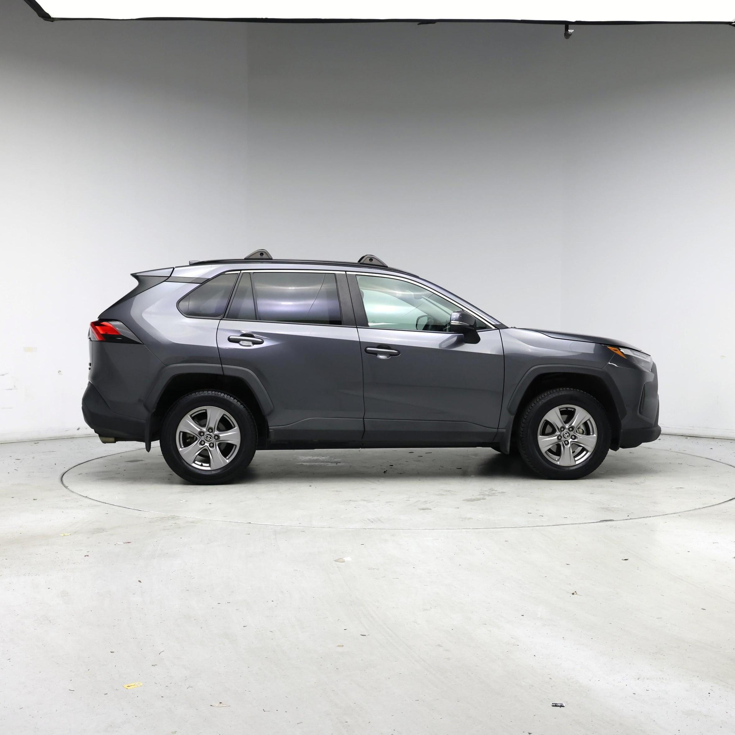 Thumbnail: 2022 Toyota RAV4 - 7