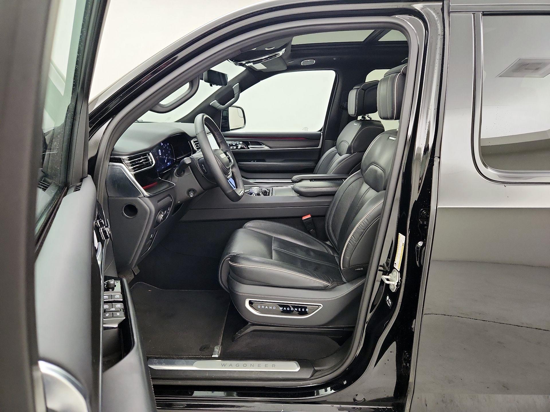 Thumbnail: 2024 Jeep Grand Wagoneer L - 11