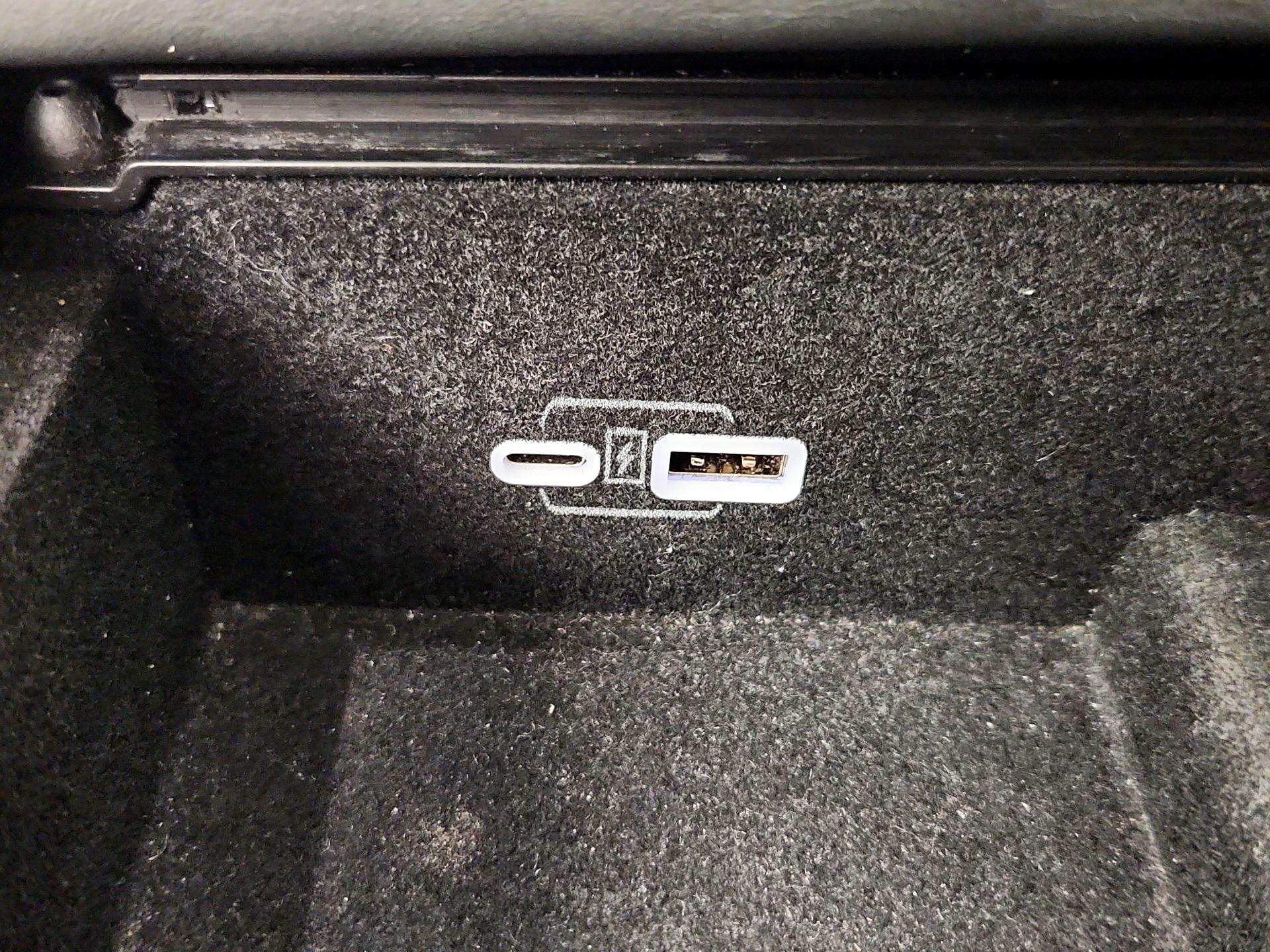 Thumbnail: 2024 Jeep Grand Wagoneer L - 19