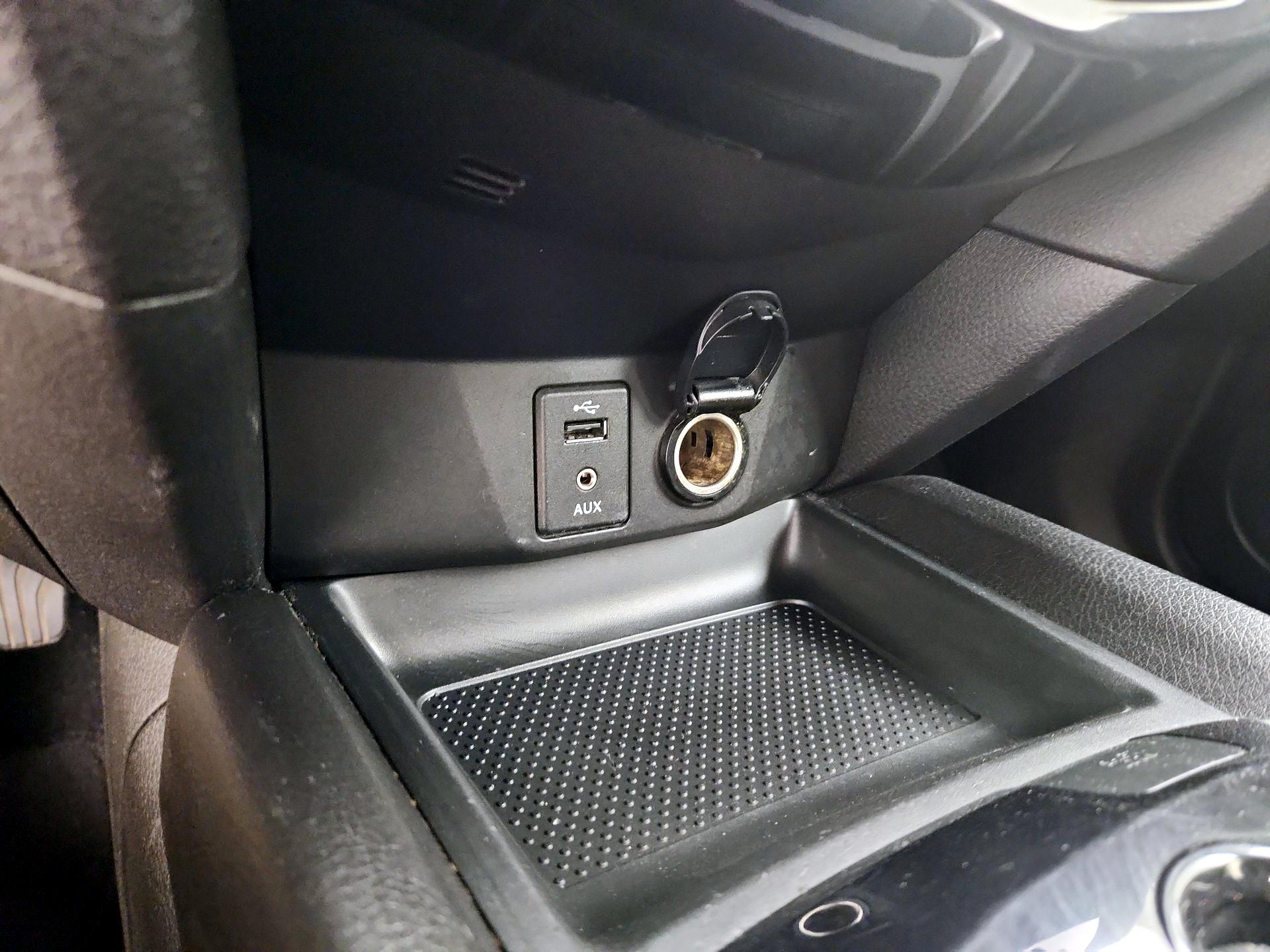 Thumbnail: 2015 Nissan Rogue - 19