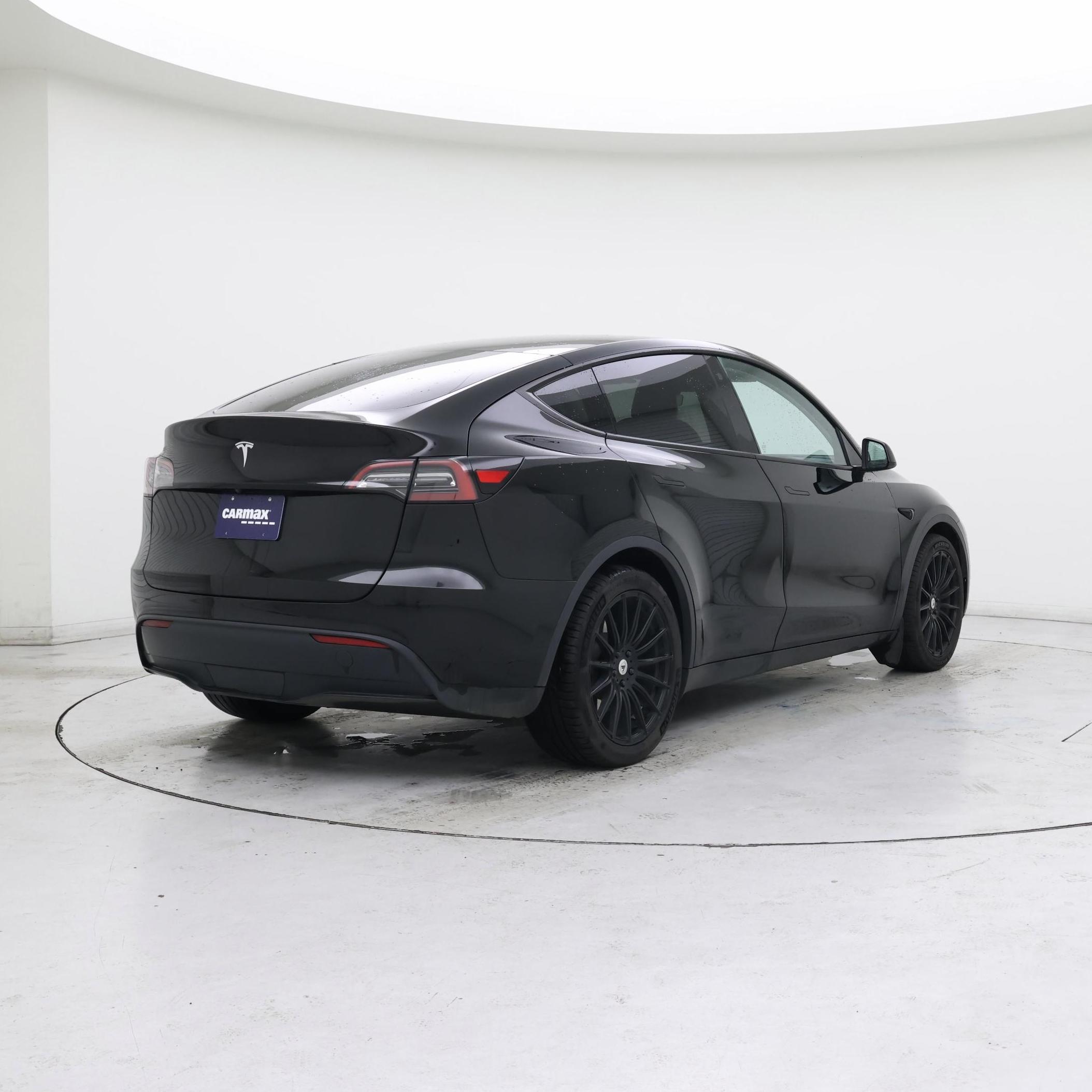 Thumbnail: 2023 Tesla Model Y - 8
