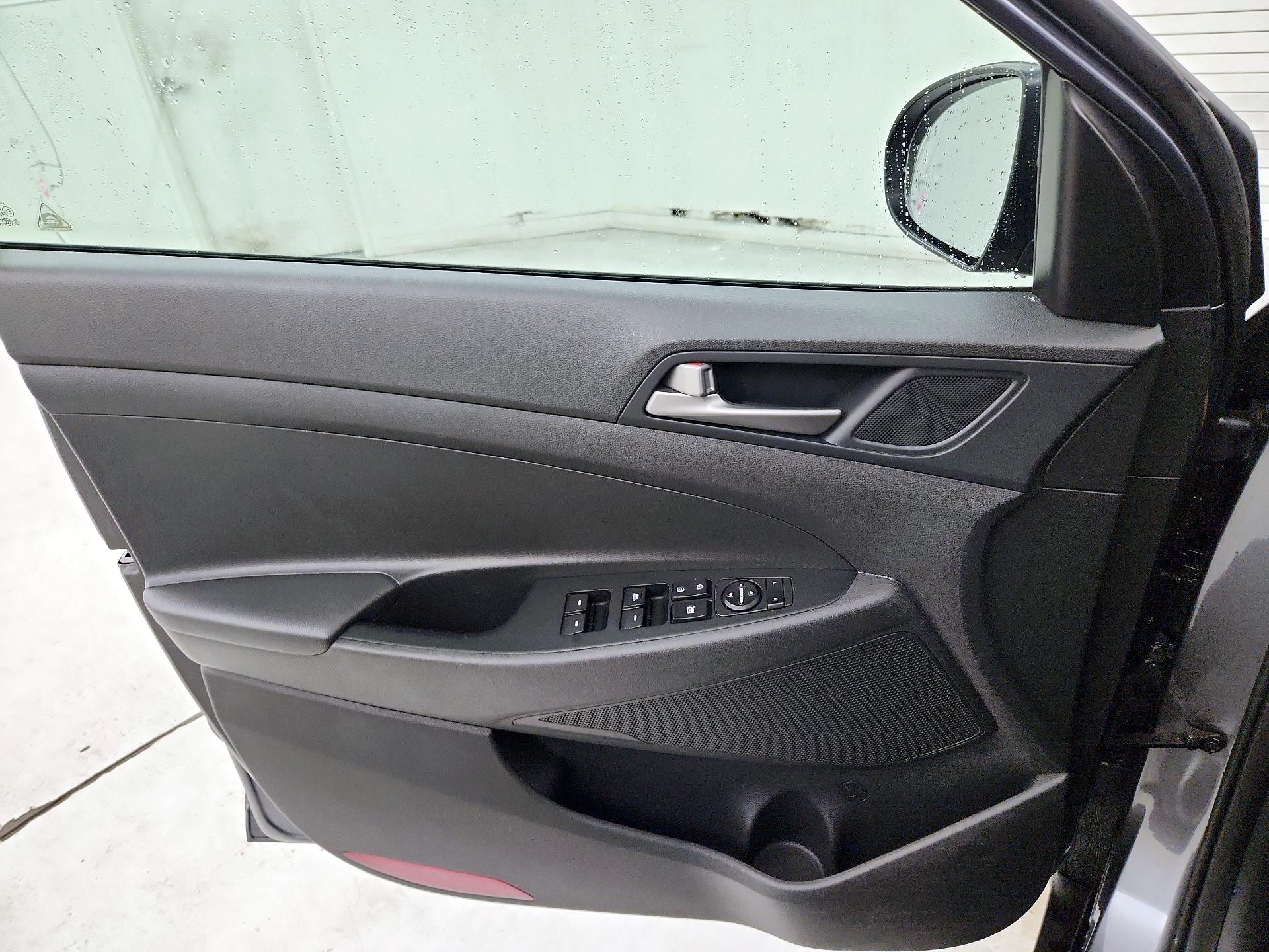 Thumbnail: 2018 Hyundai Tucson - 12