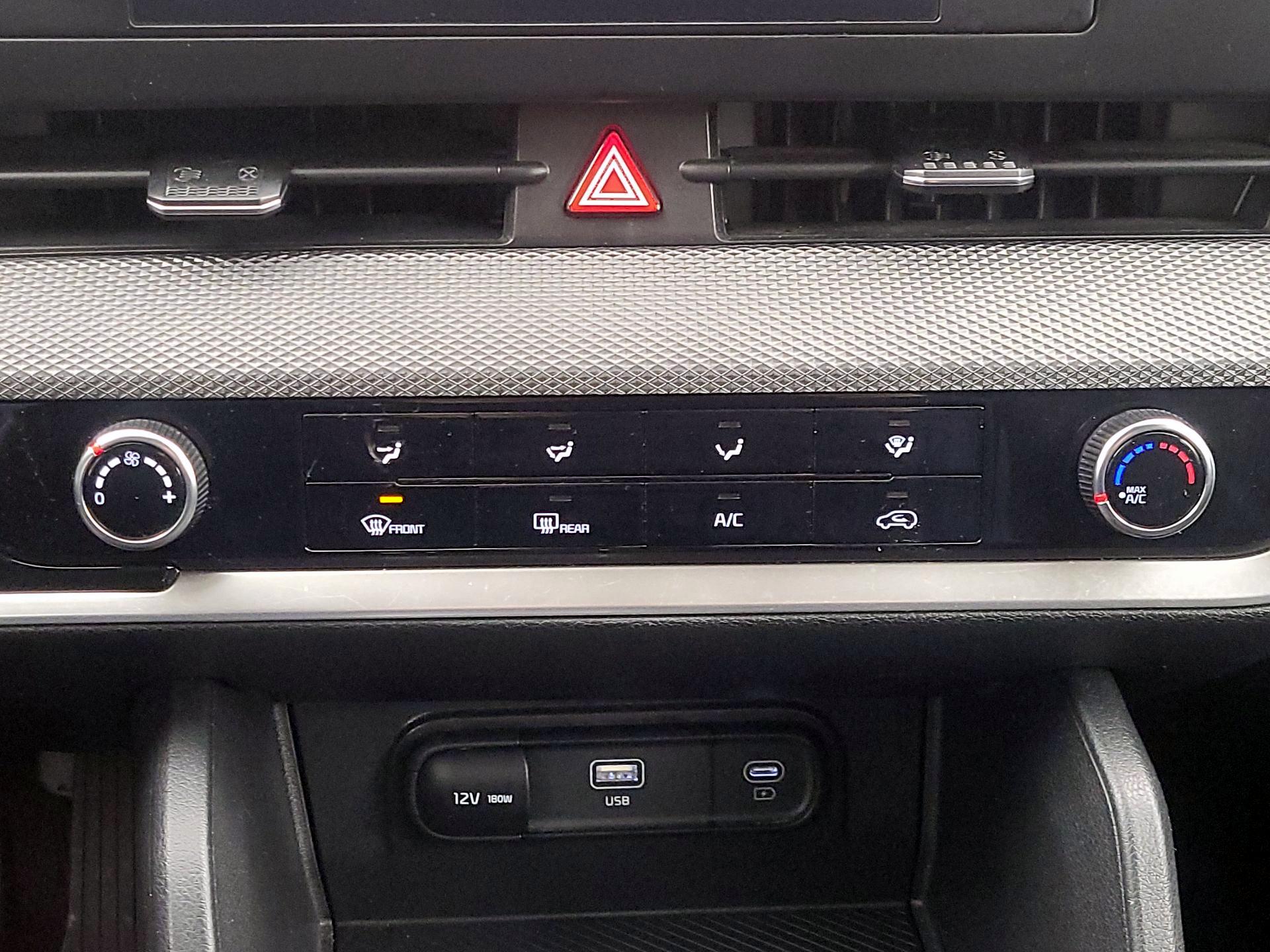 Thumbnail: 2024 Kia Sportage - 16