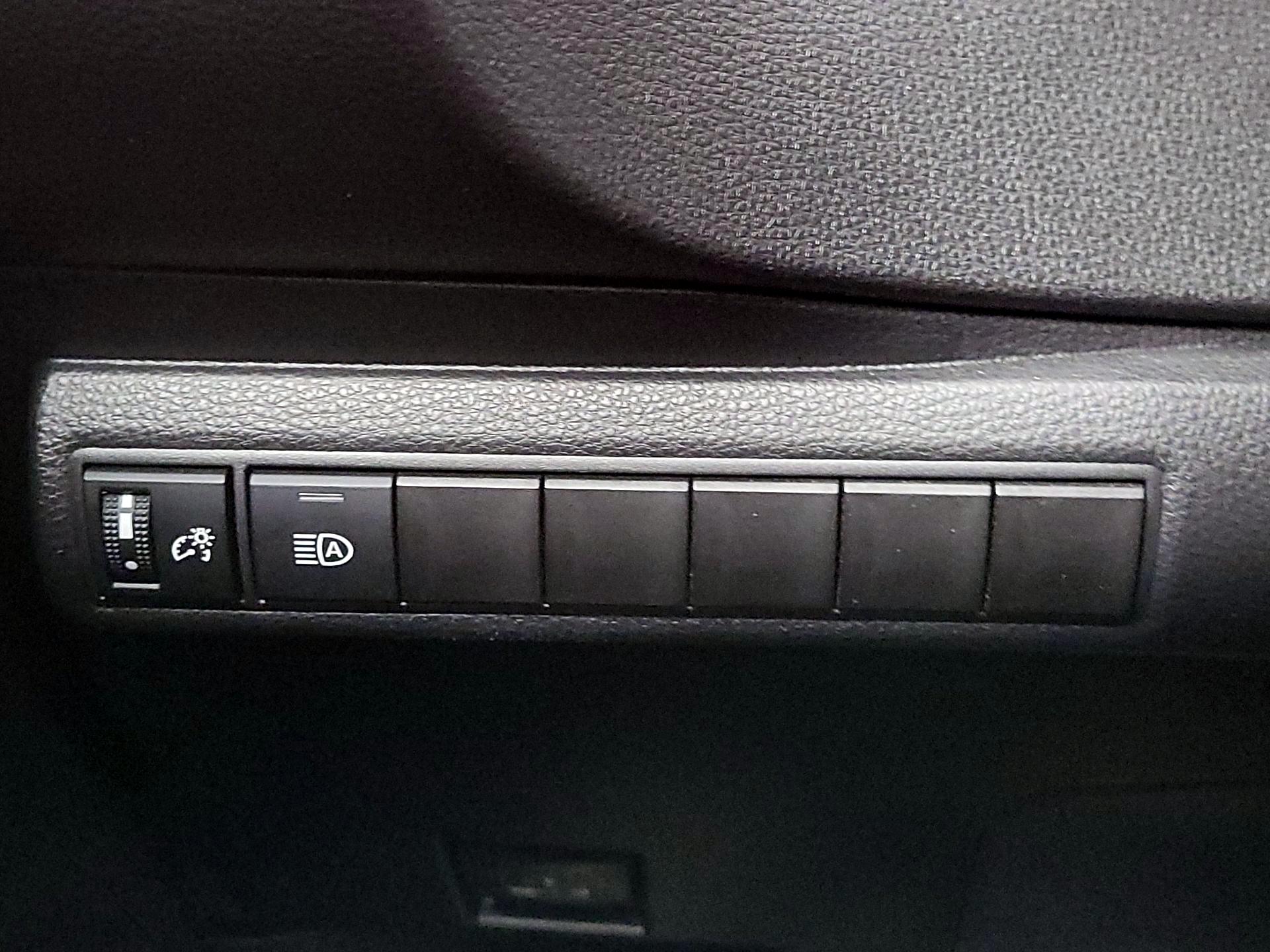 Thumbnail: 2025 Toyota Corolla - 13