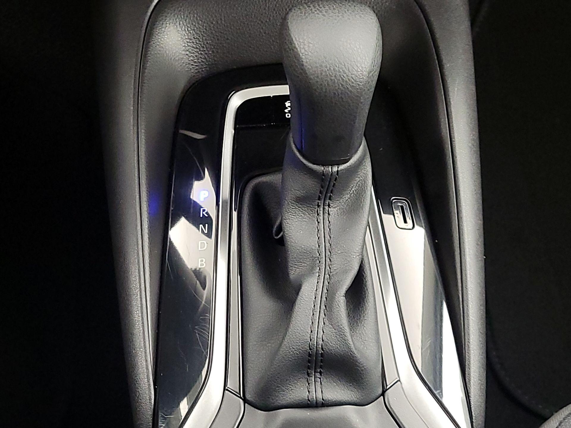 Thumbnail: 2025 Toyota Corolla - 18