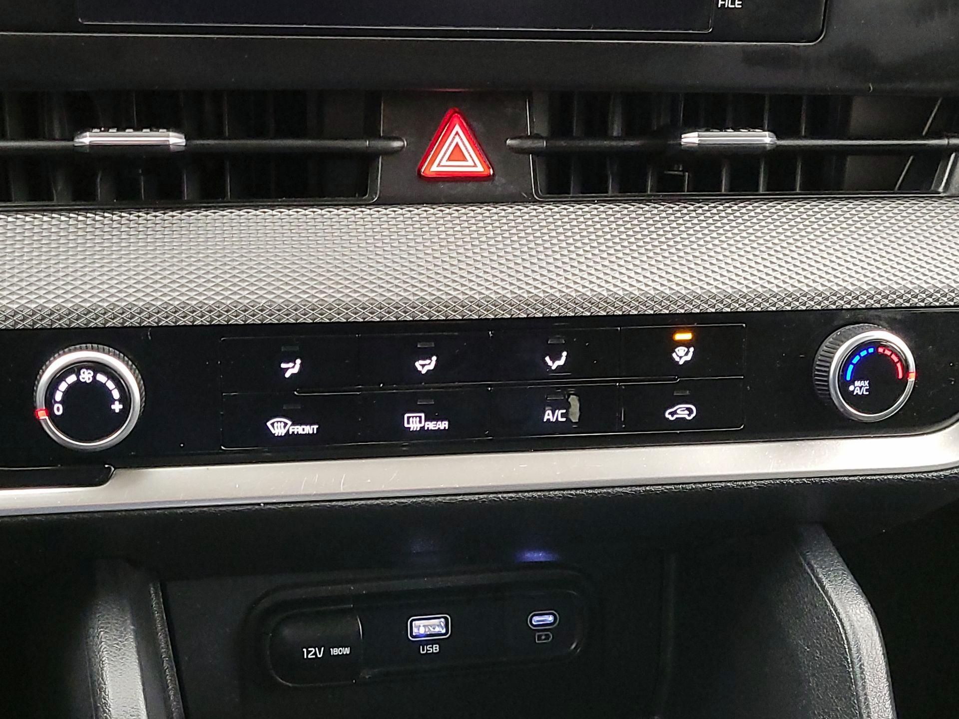 Thumbnail: 2024 Kia Sportage - 16