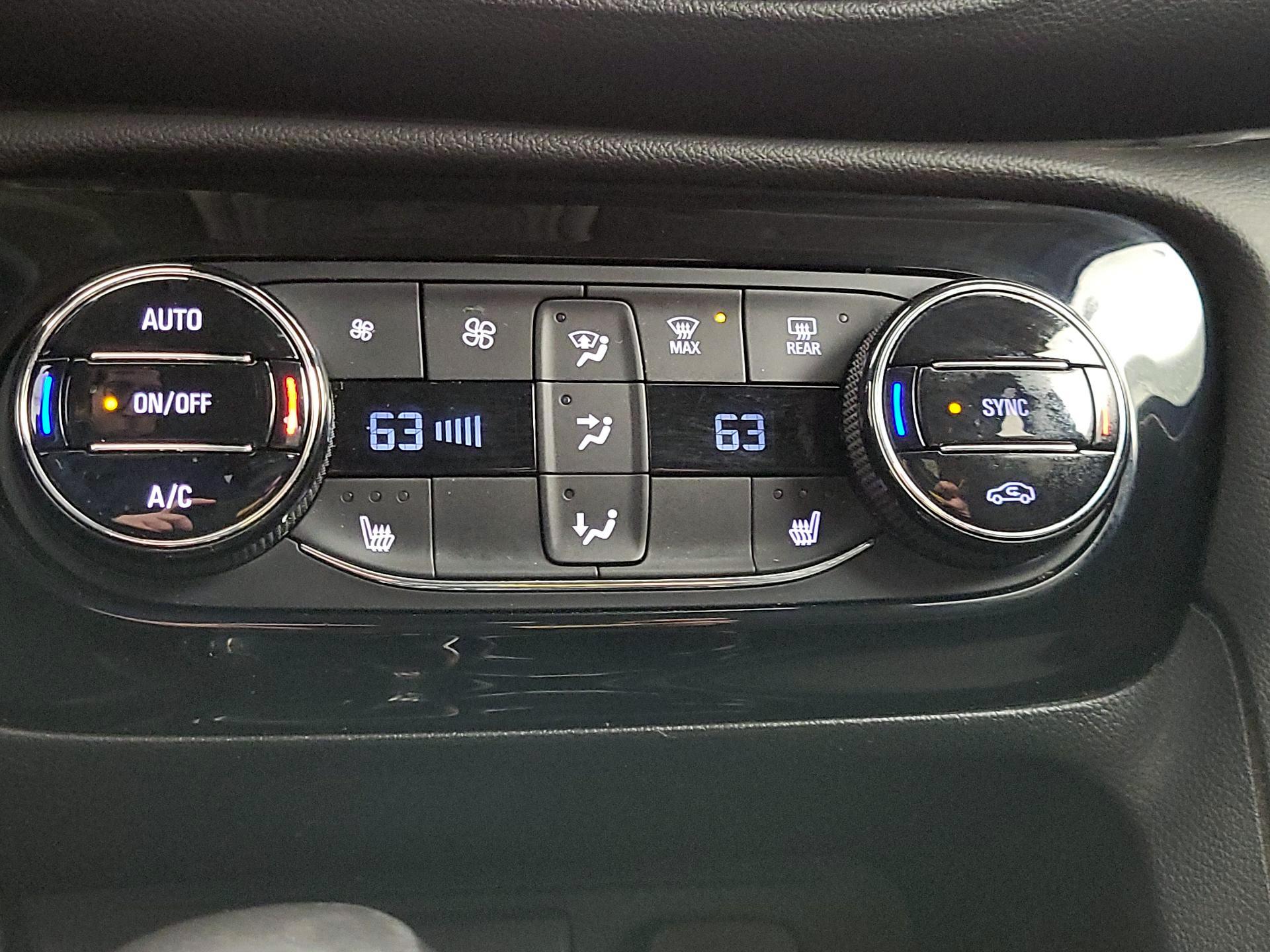 Thumbnail: 2021 Buick Encore GX - 17