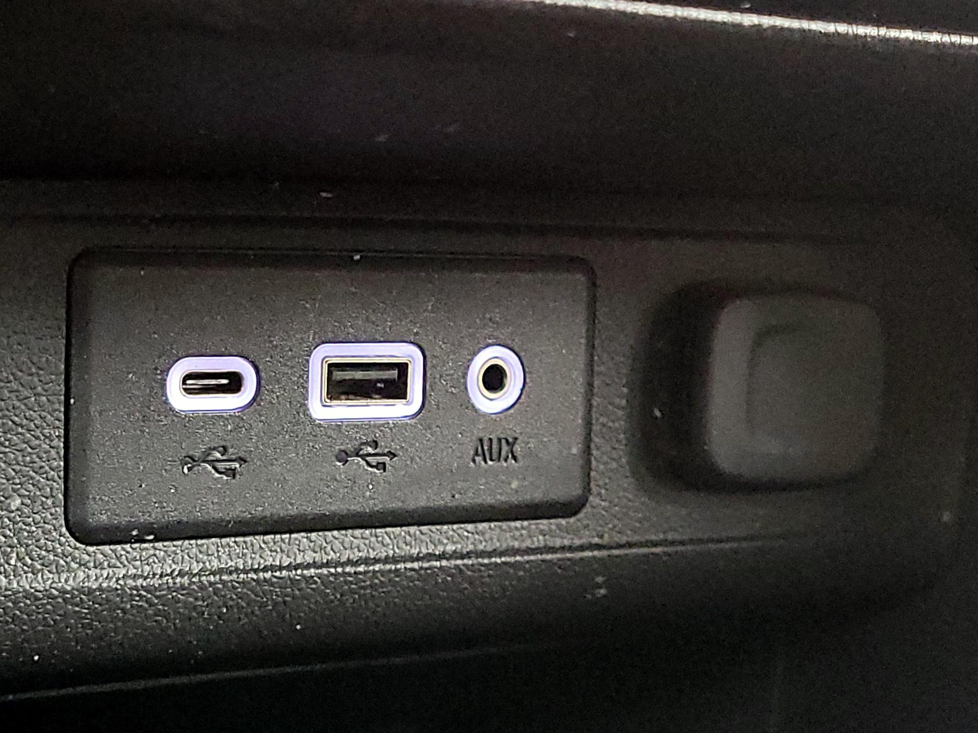 Thumbnail: 2021 Buick Encore GX - 19