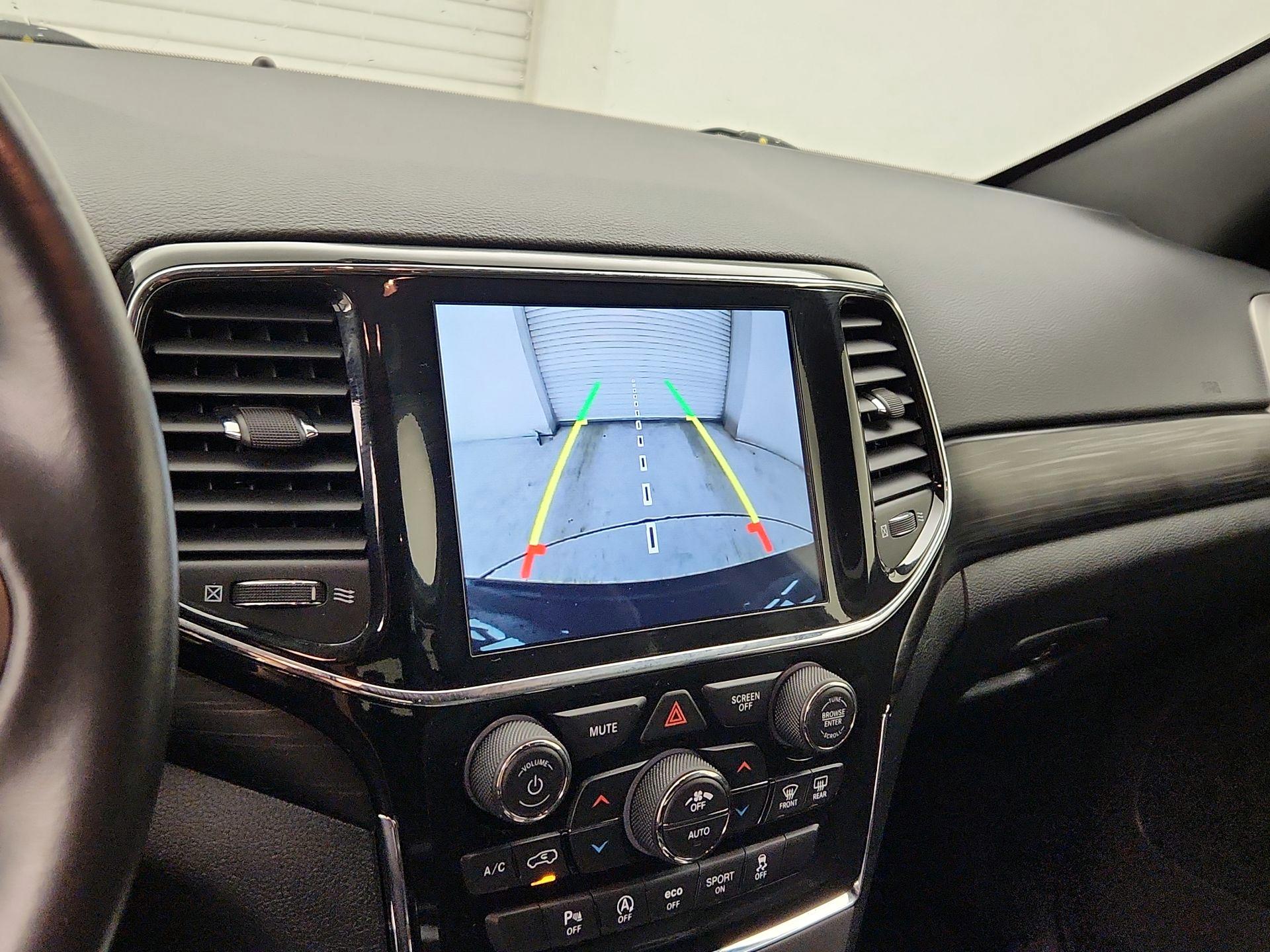 Thumbnail: 2021 Jeep Grand Cherokee - 15