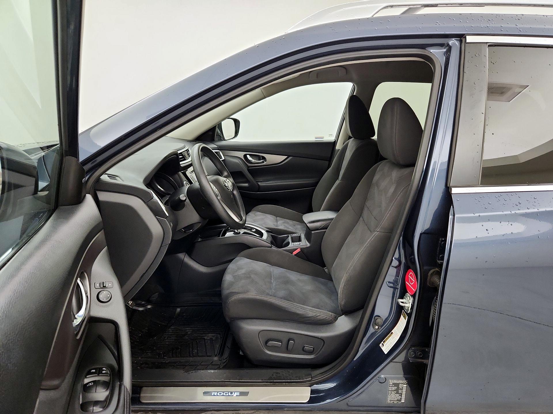 Thumbnail: 2016 Nissan Rogue - 11