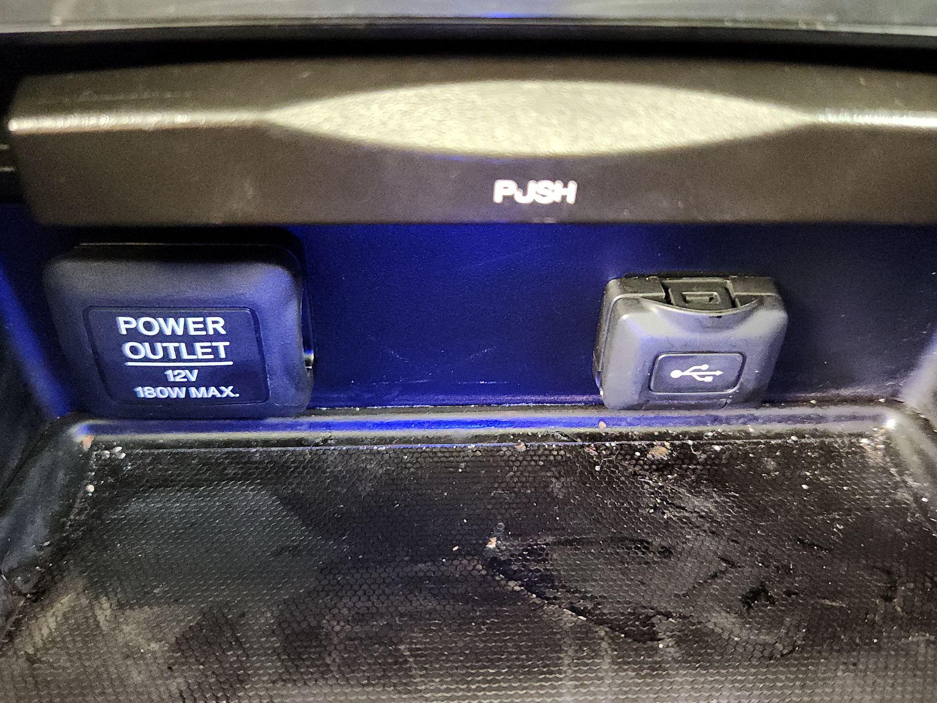 Thumbnail: 2017 Acura TLX - 18