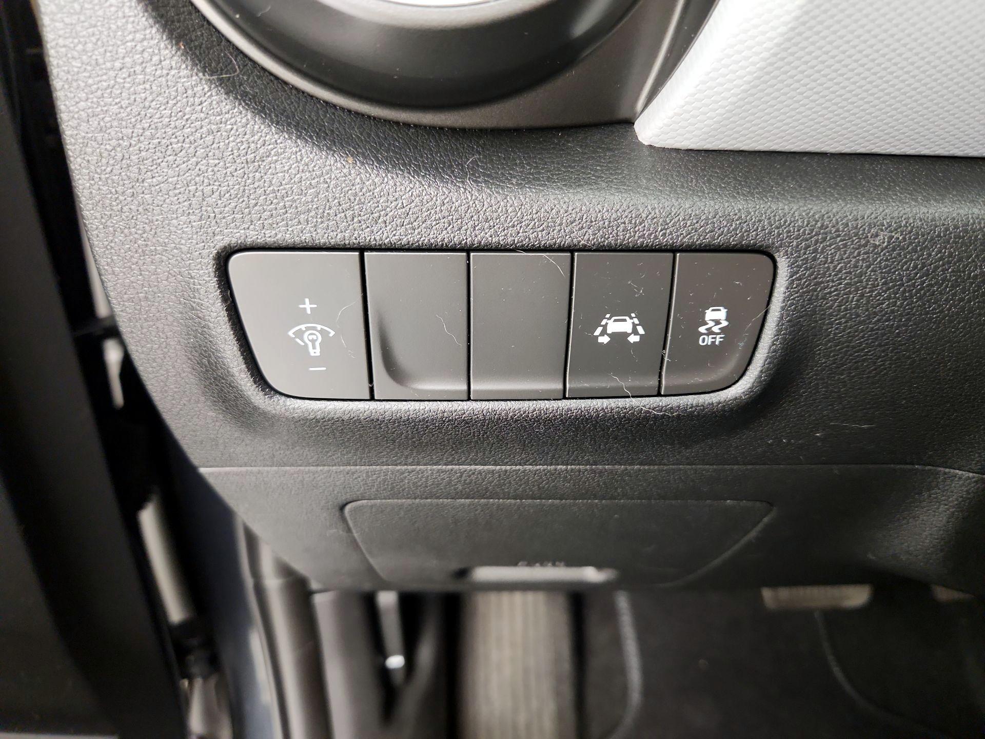 Thumbnail: 2019 Hyundai Kona - 13