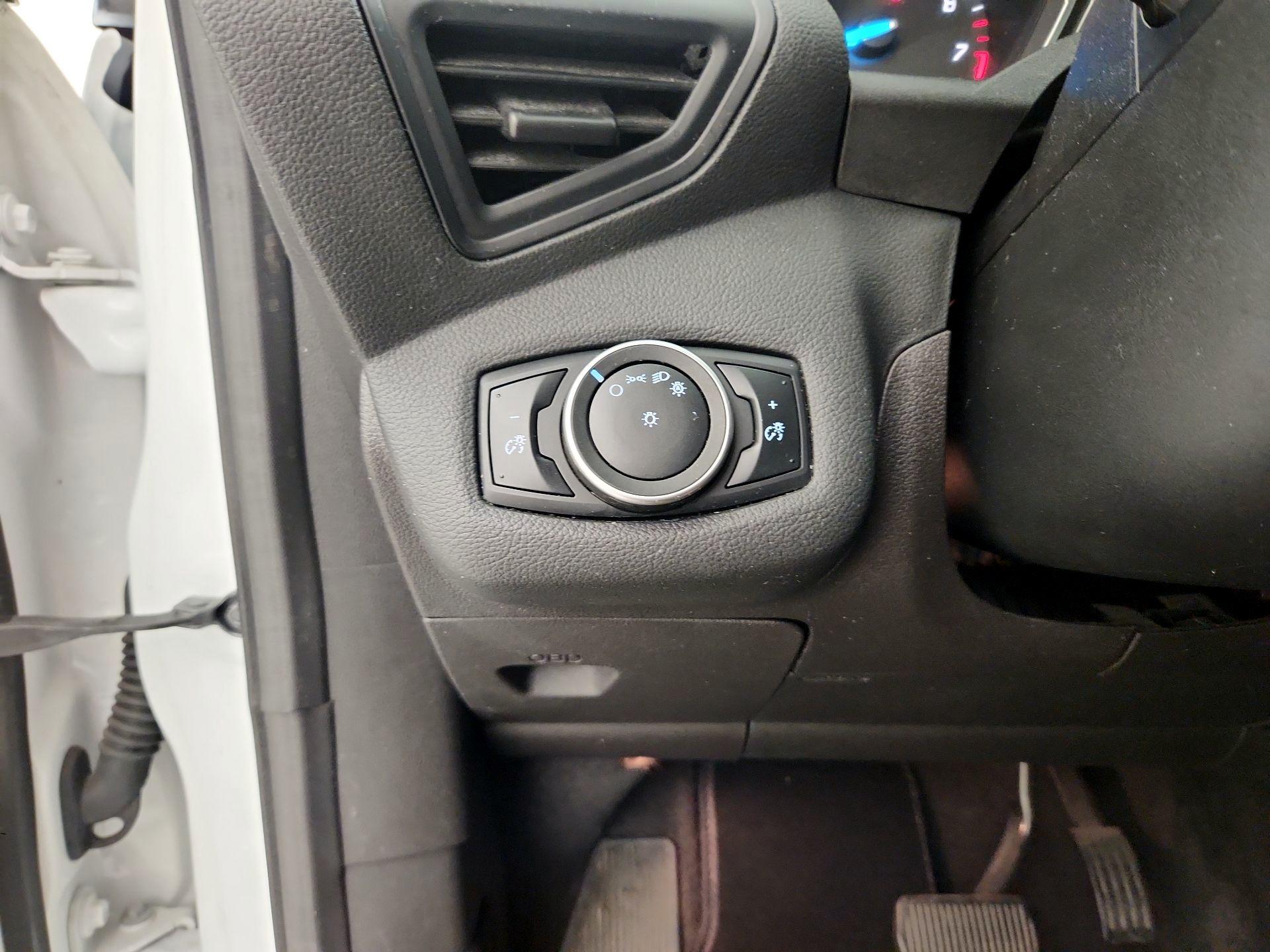 Thumbnail: 2015 Ford Escape - 13