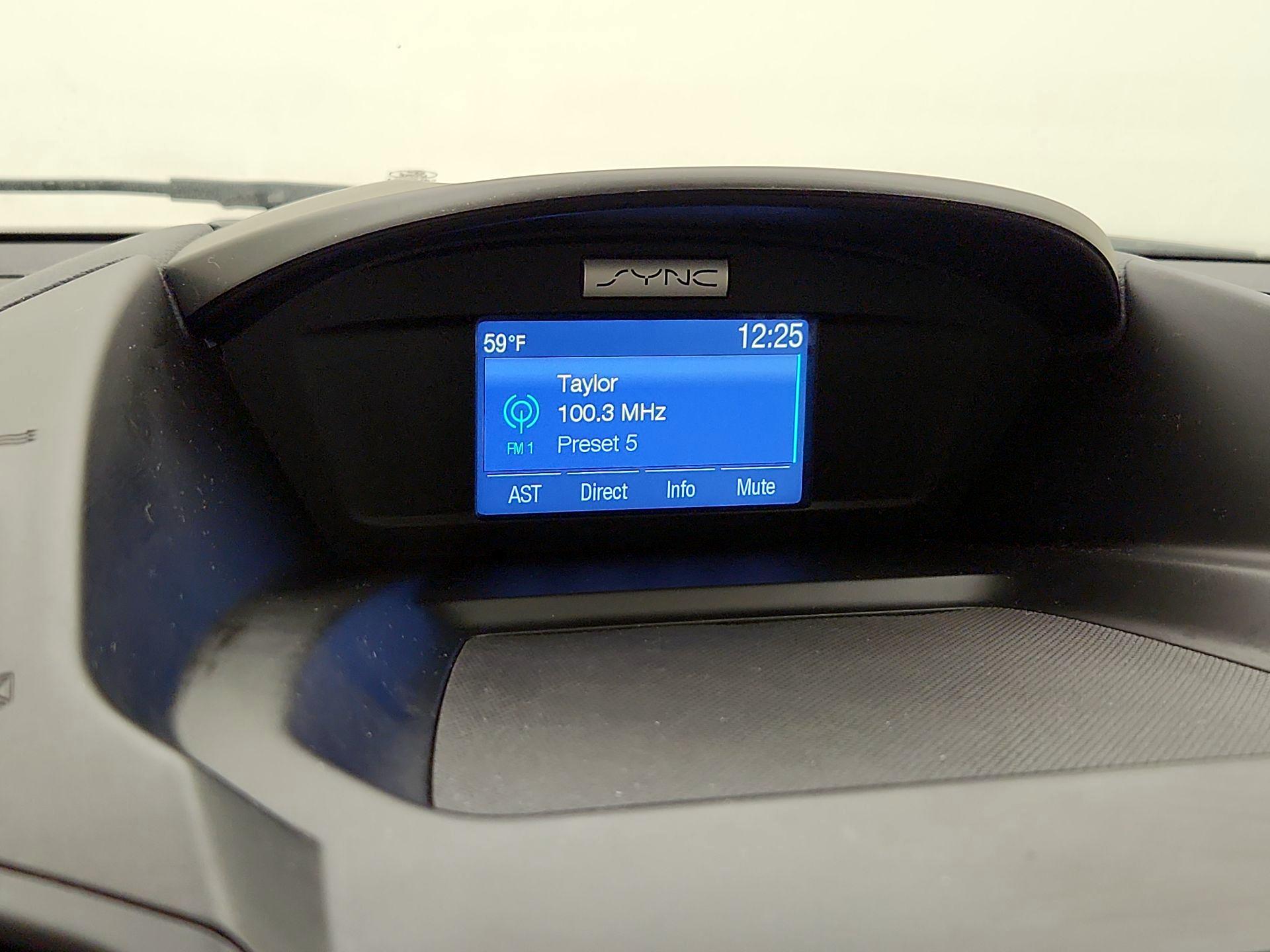 Thumbnail: 2015 Ford Escape - 15