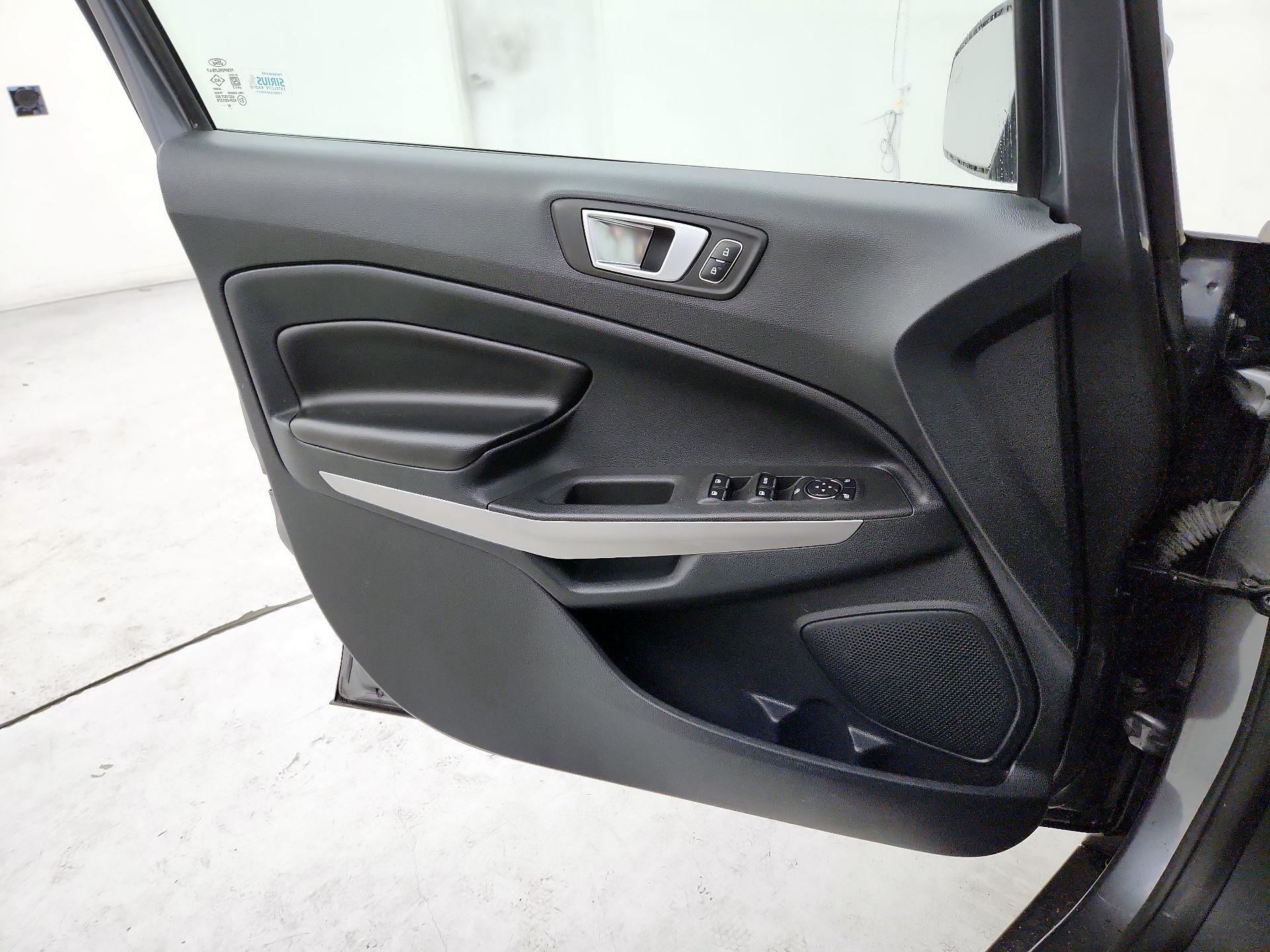 Thumbnail: 2019 Ford EcoSport - 12