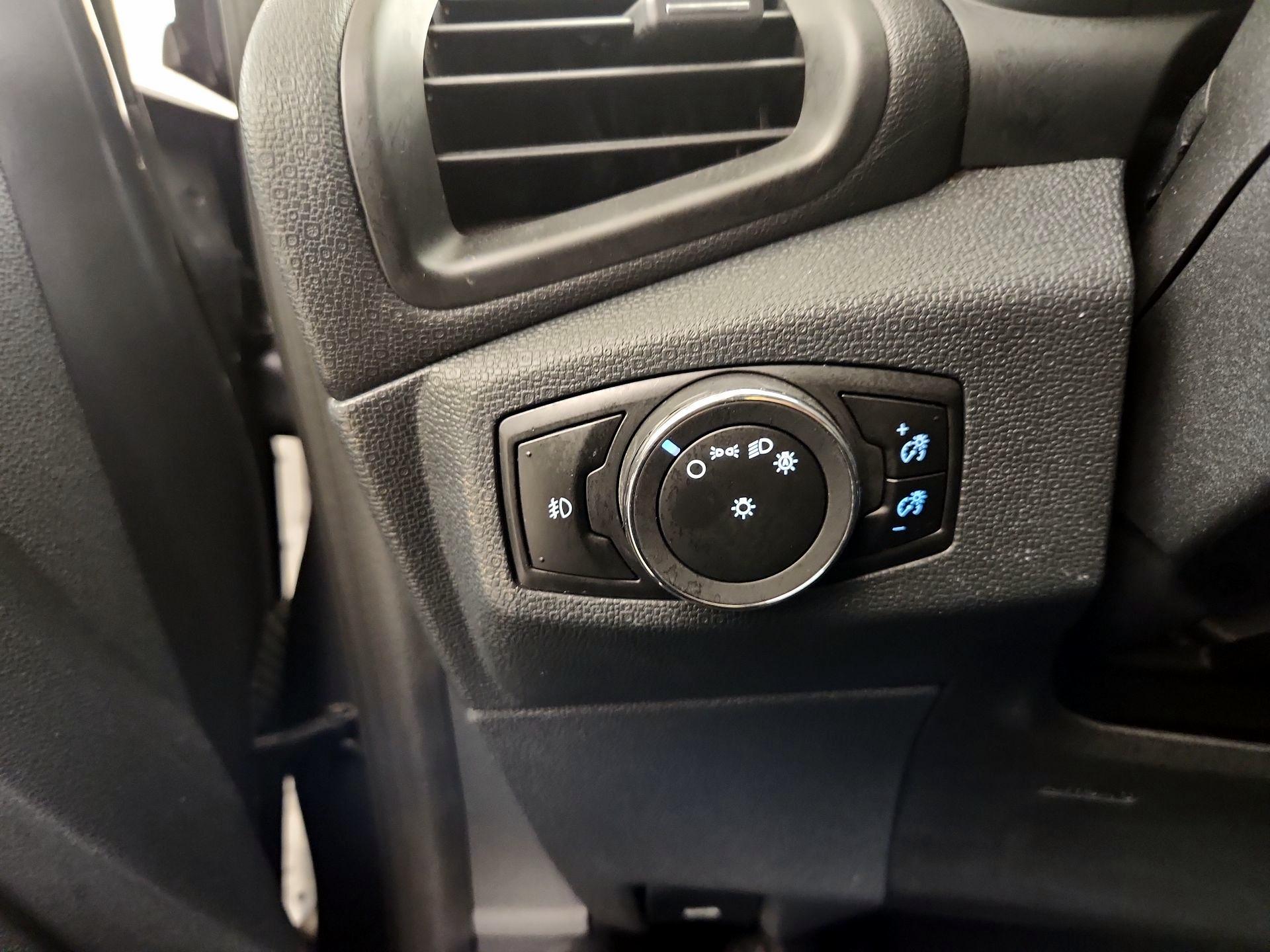 Thumbnail: 2019 Ford EcoSport - 13