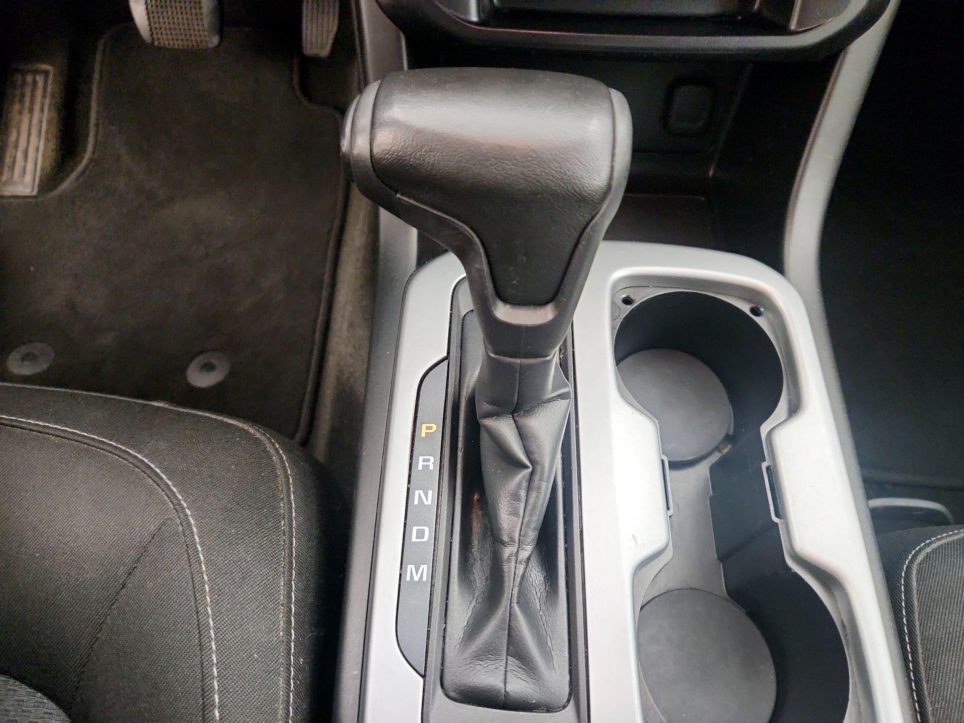 Thumbnail: 2015 Chevrolet Colorado - 18