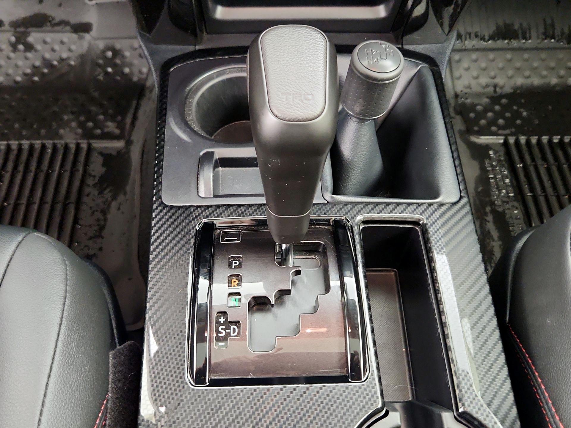 Thumbnail: 2024 Toyota 4Runner - 18