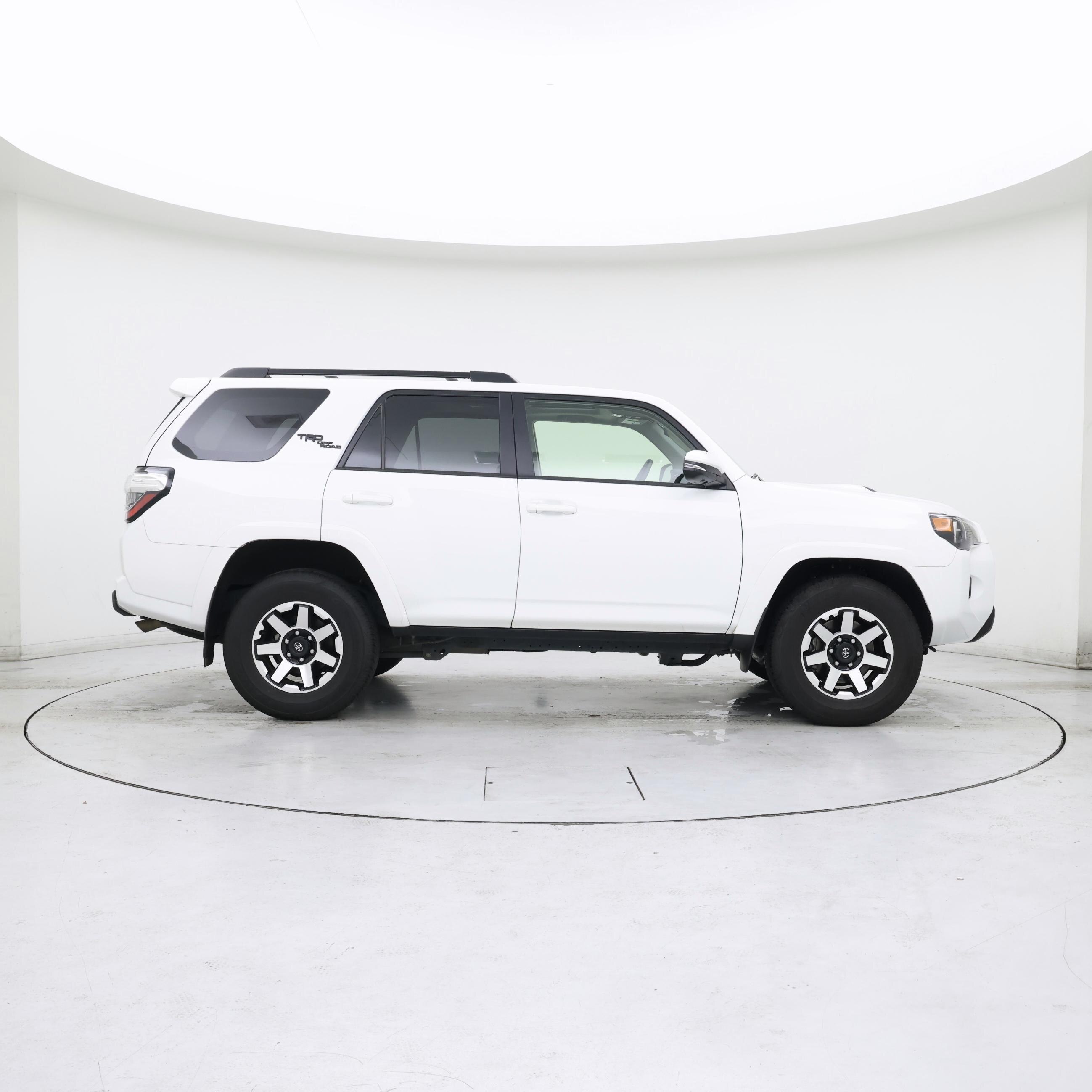 Thumbnail: 2024 Toyota 4Runner - 7
