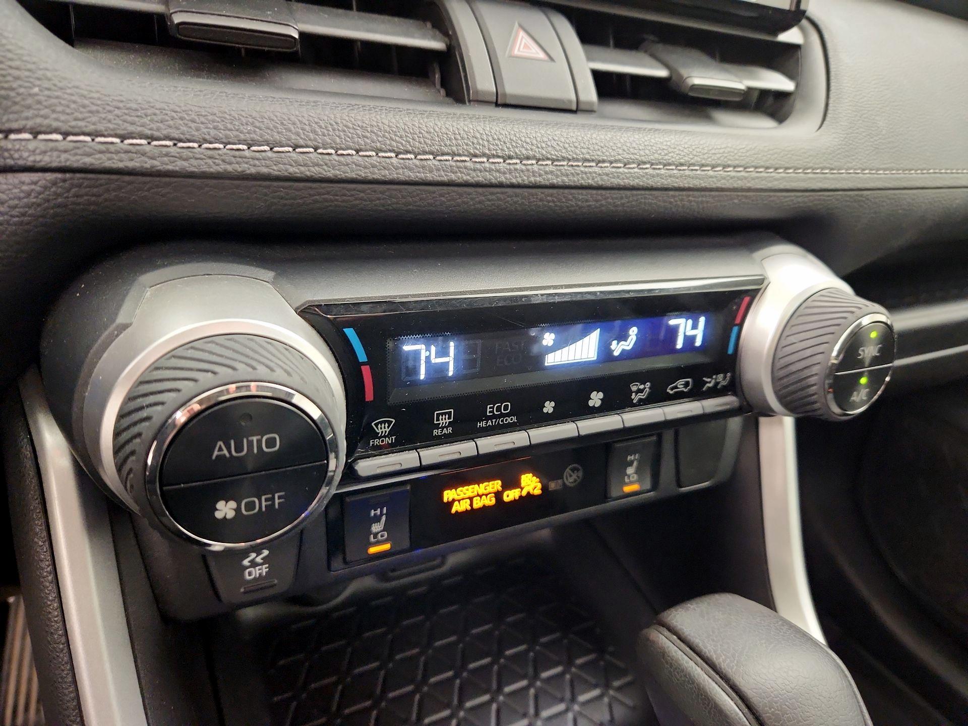 Thumbnail: 2021 Toyota RAV4 - 16