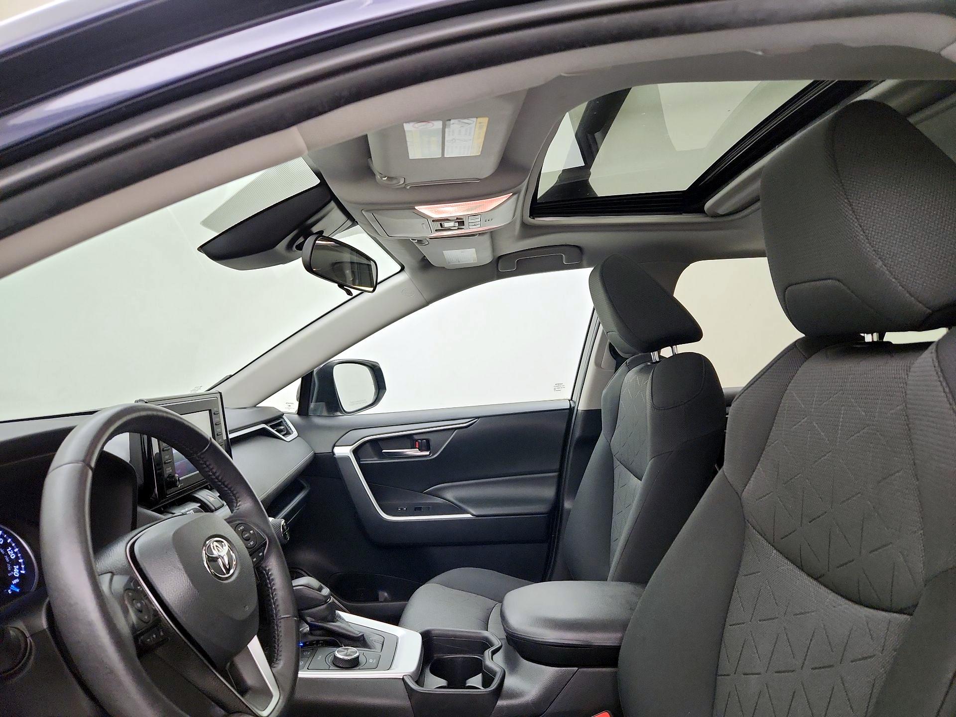 Thumbnail: 2021 Toyota RAV4 - 19