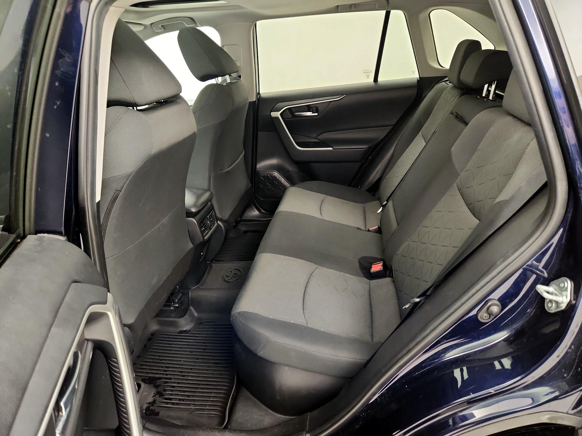 Thumbnail: 2021 Toyota RAV4 - 20