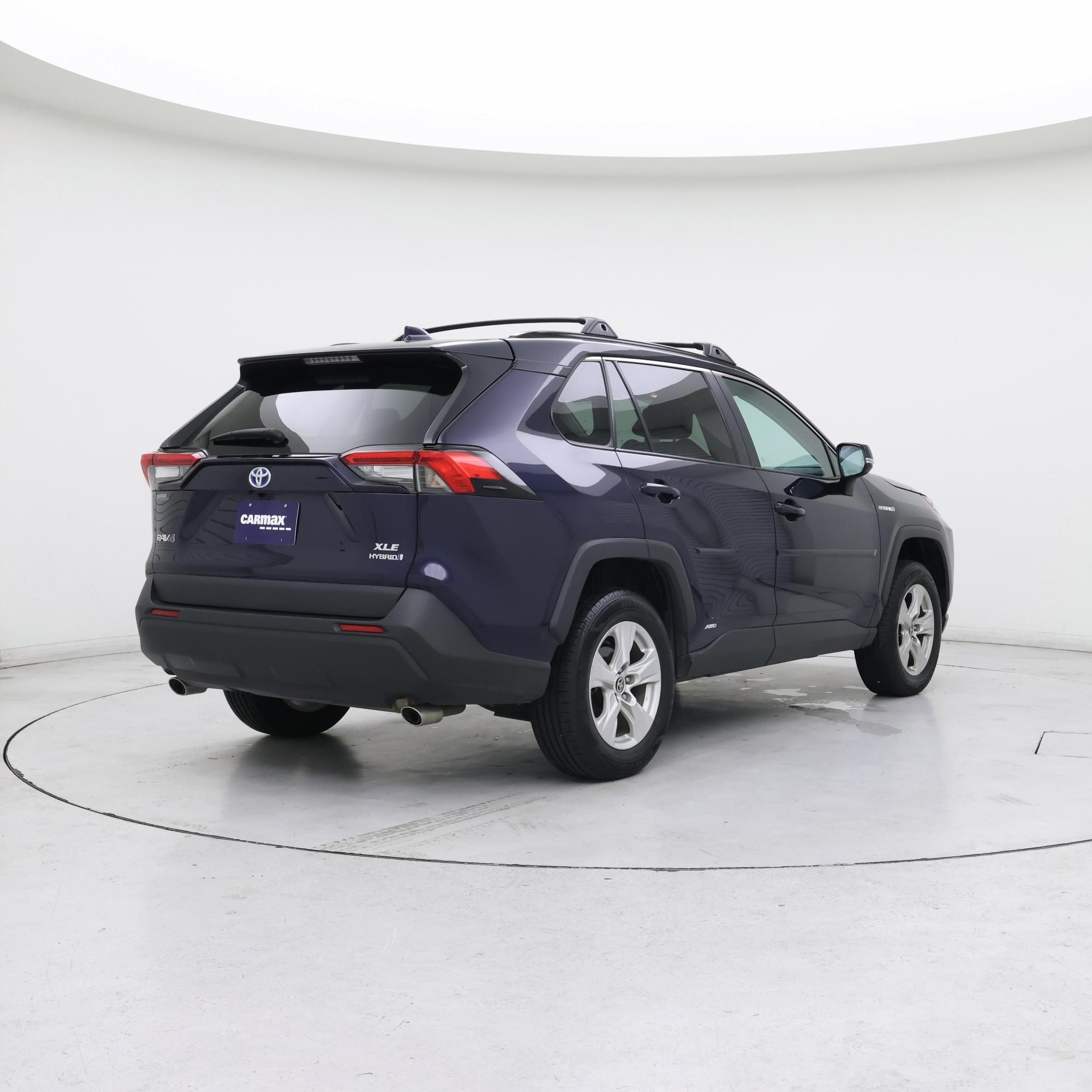 Thumbnail: 2021 Toyota RAV4 - 8