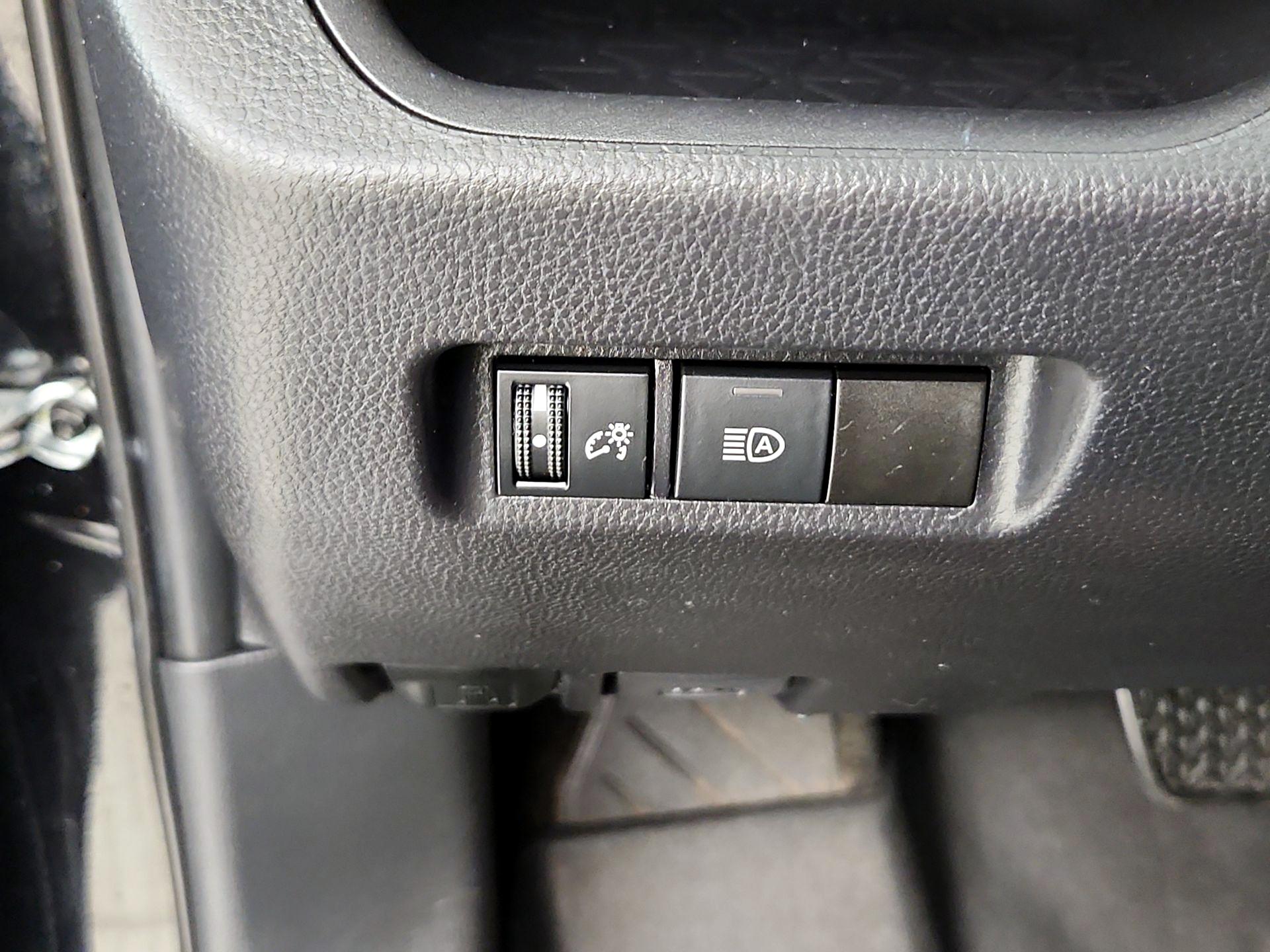 Thumbnail: 2019 Toyota RAV4 - 13