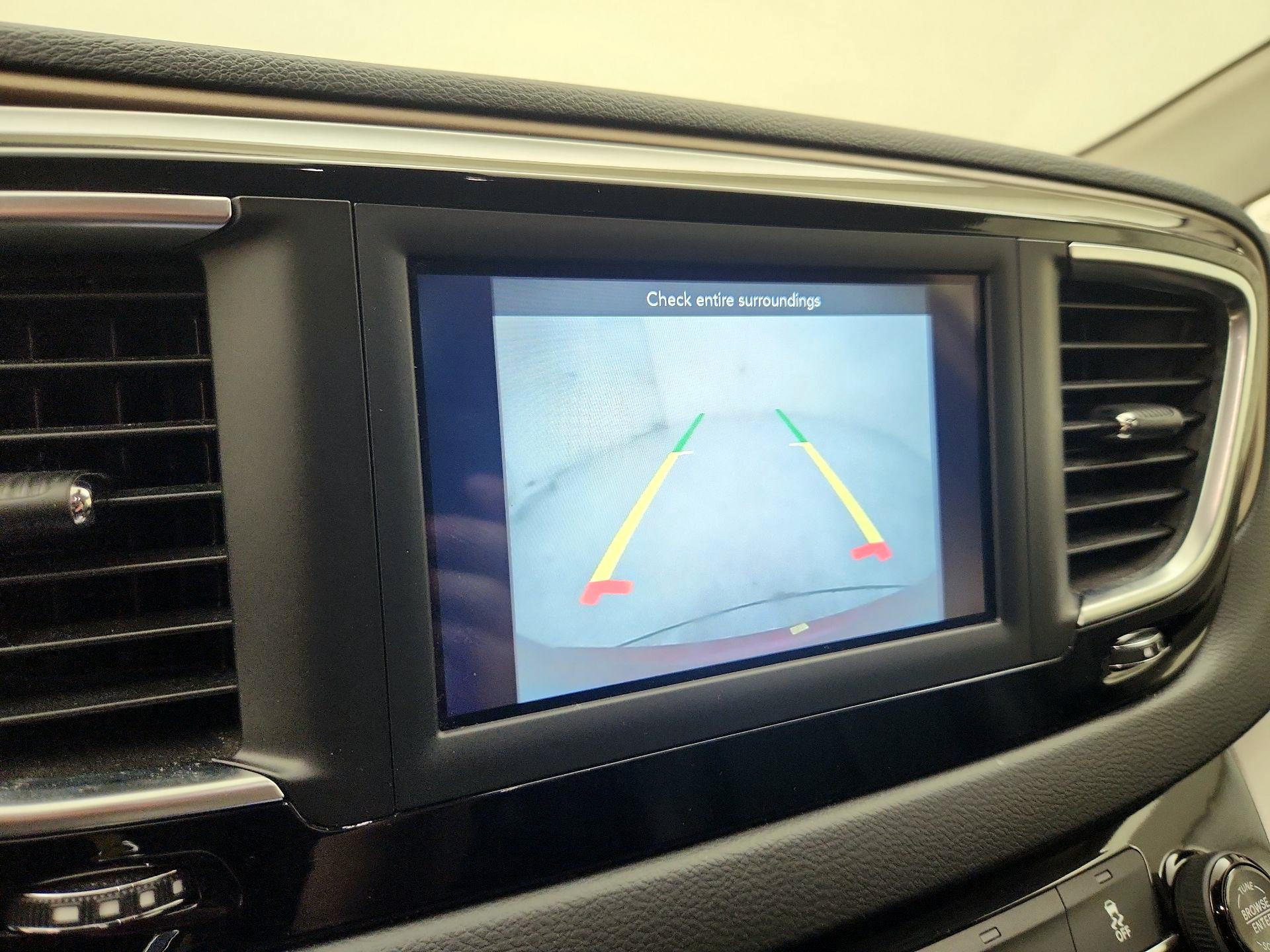 Thumbnail: 2018 Chrysler Pacifica - 14