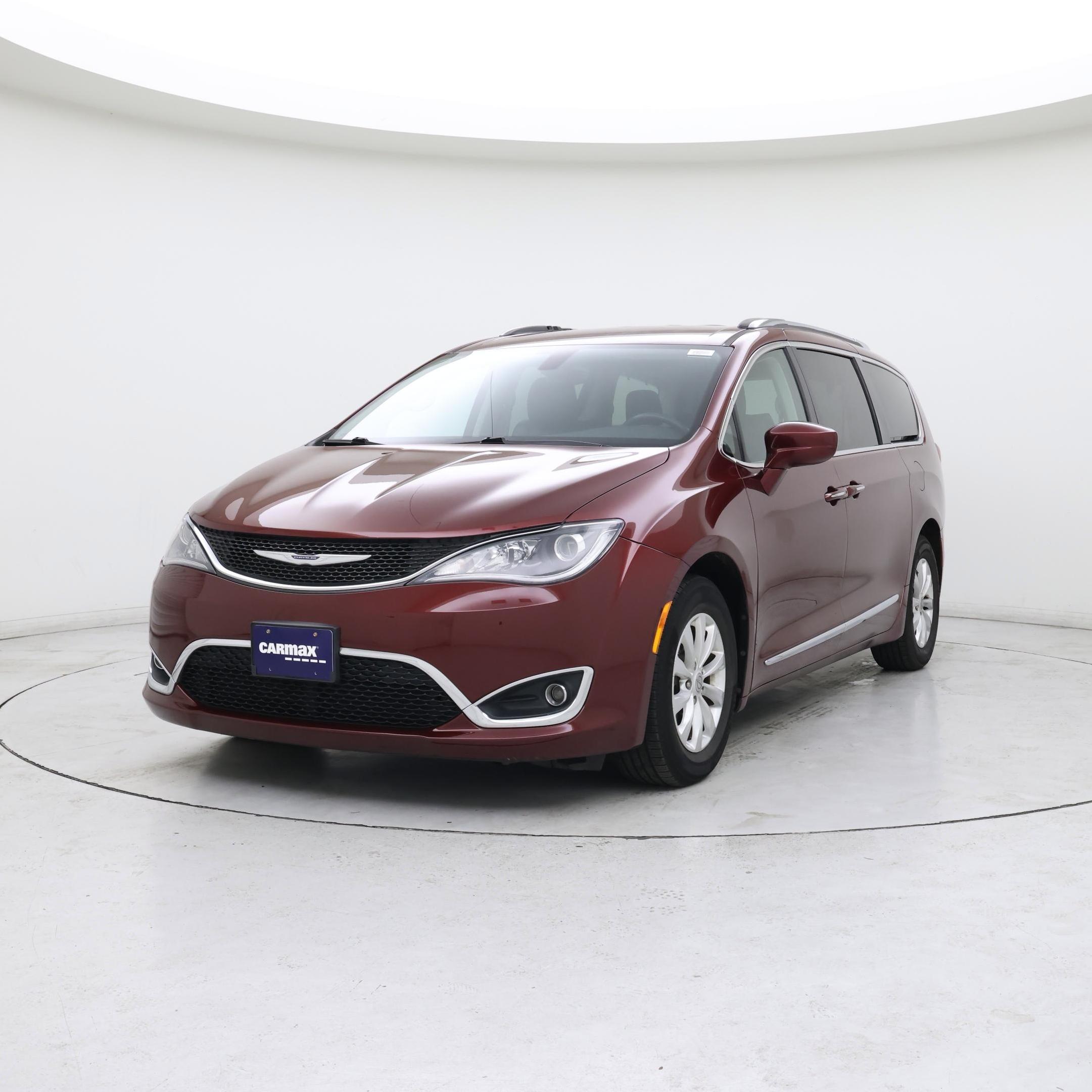 Thumbnail: 2018 Chrysler Pacifica - 4