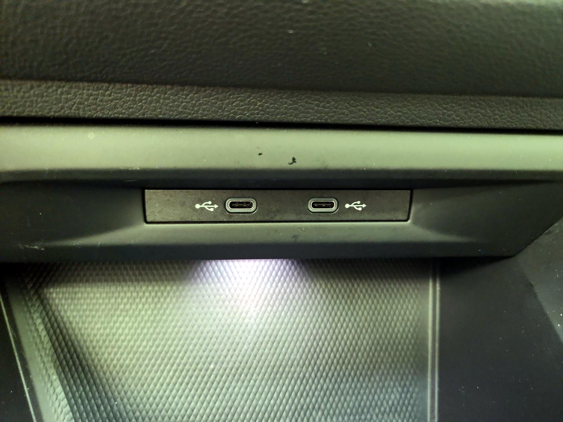 Thumbnail: 2022 Volkswagen Golf - 18