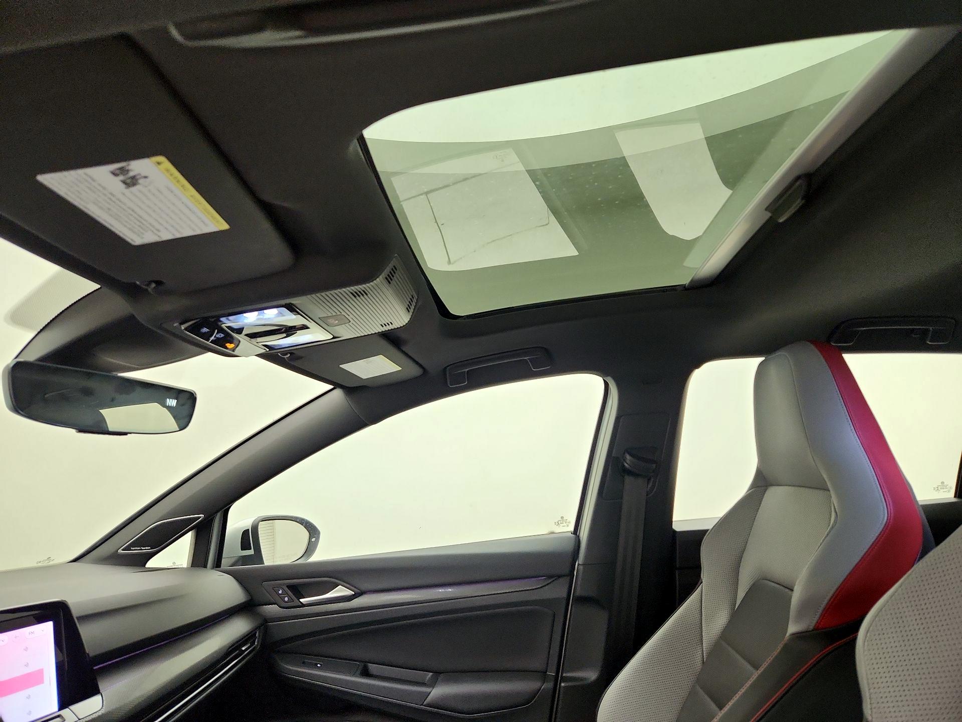 Thumbnail: 2022 Volkswagen Golf - 19