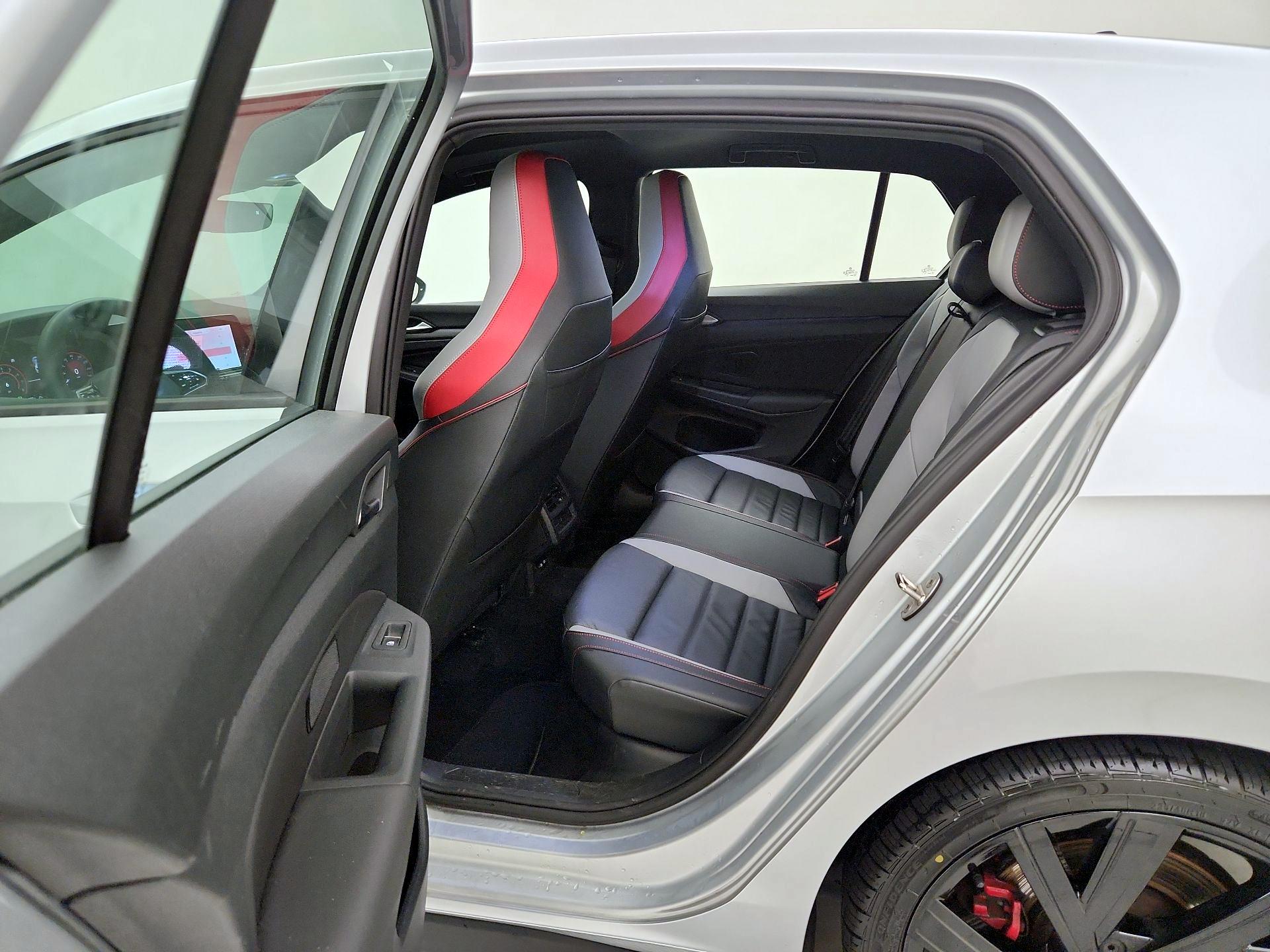 Thumbnail: 2022 Volkswagen Golf - 20