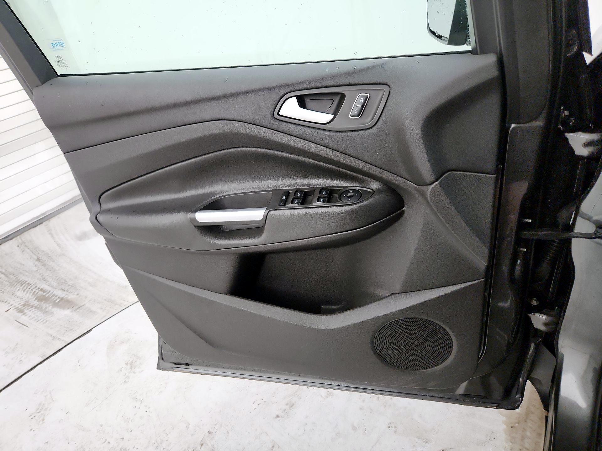 Thumbnail: 2015 Ford Escape - 12