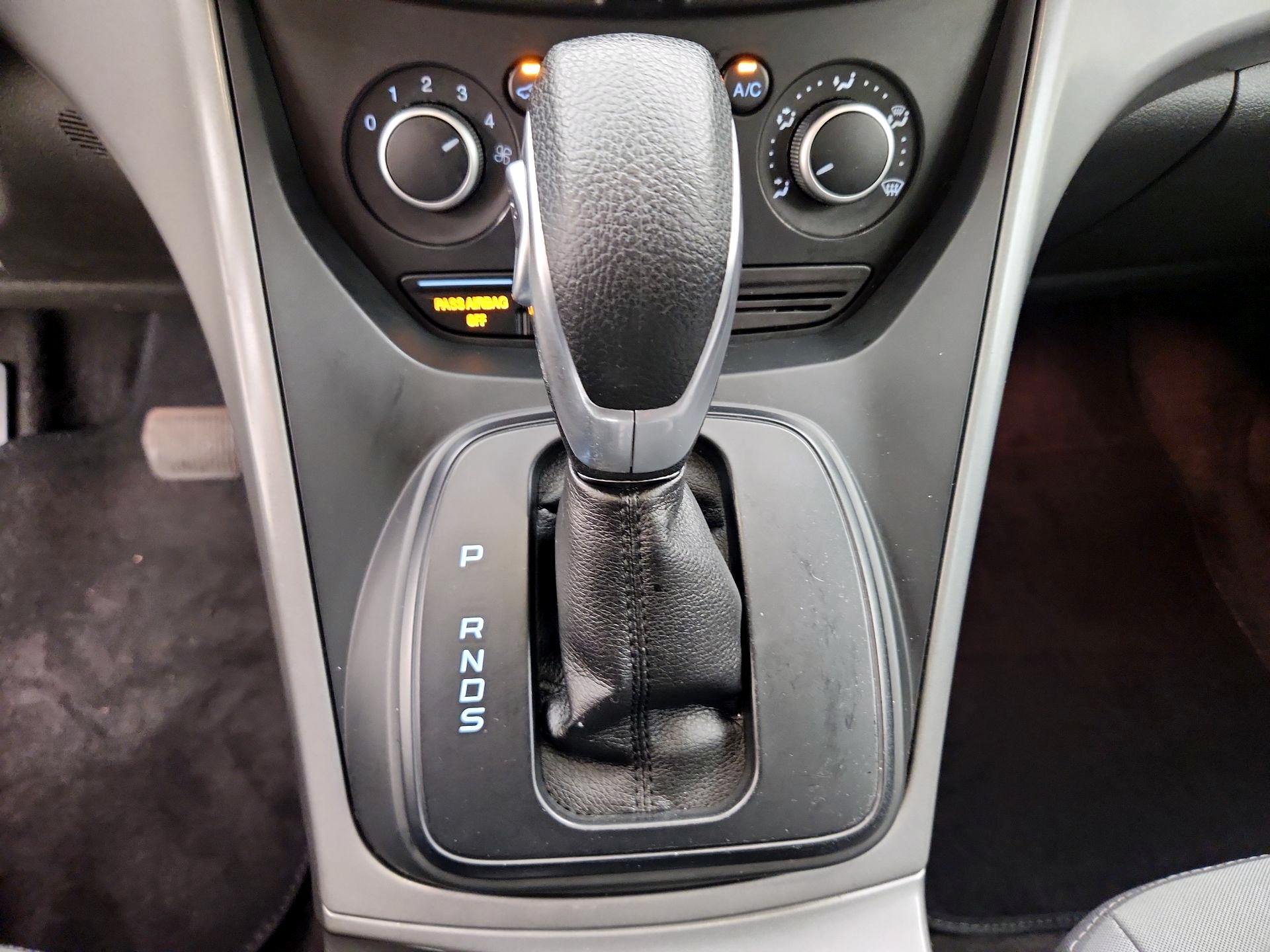 Thumbnail: 2015 Ford Escape - 17