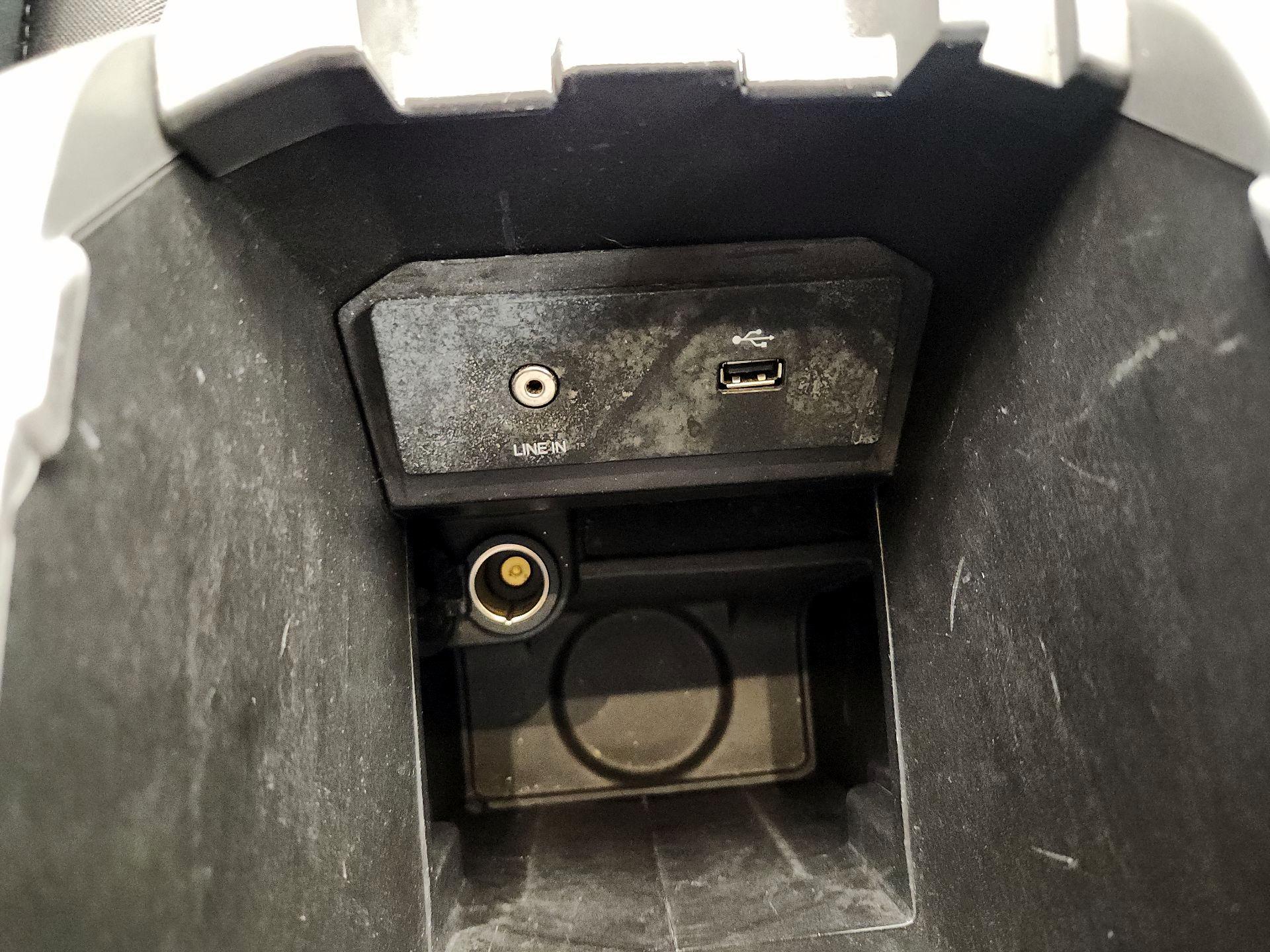 Thumbnail: 2015 Ford Escape - 18