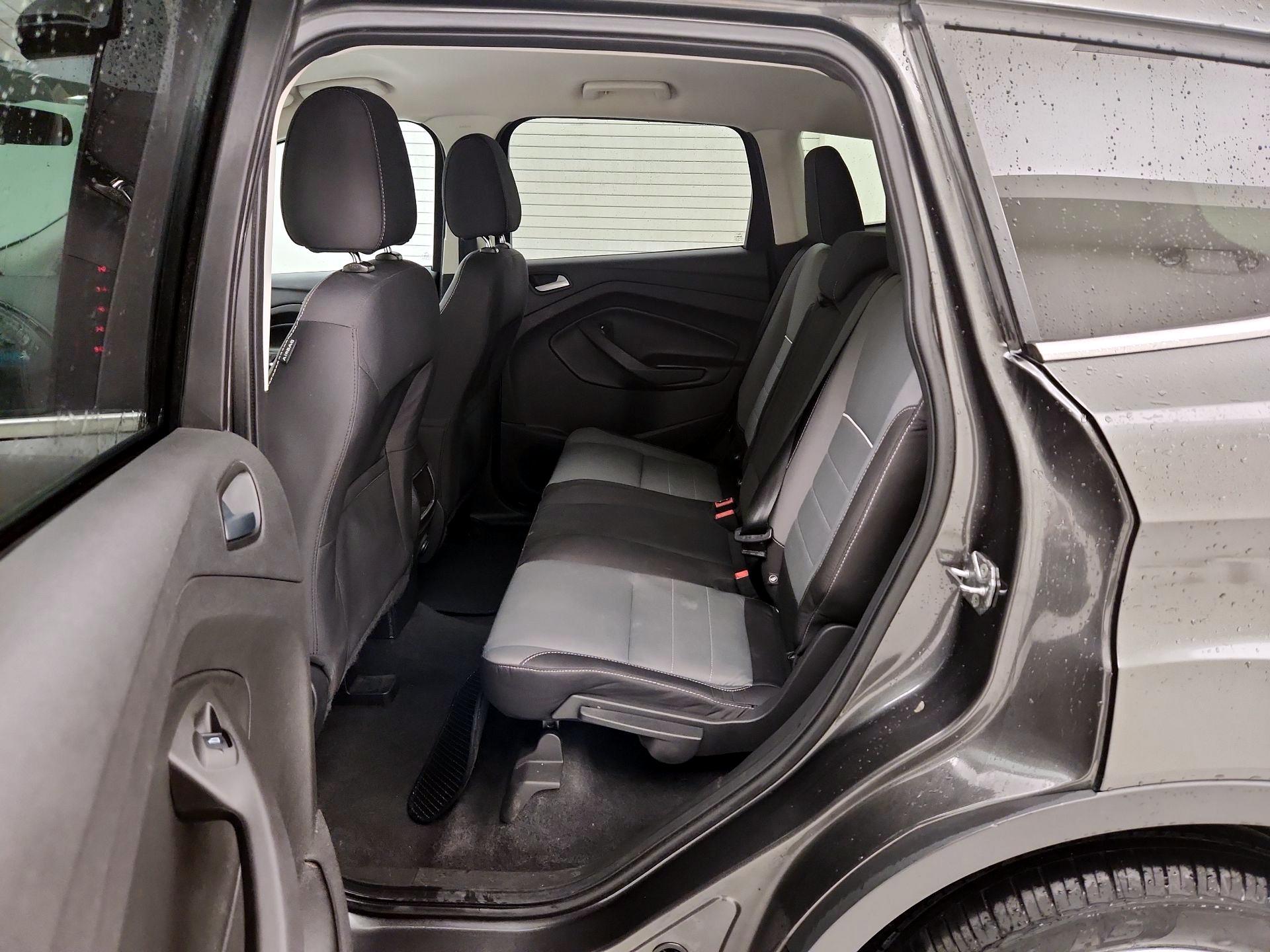 Thumbnail: 2015 Ford Escape - 19