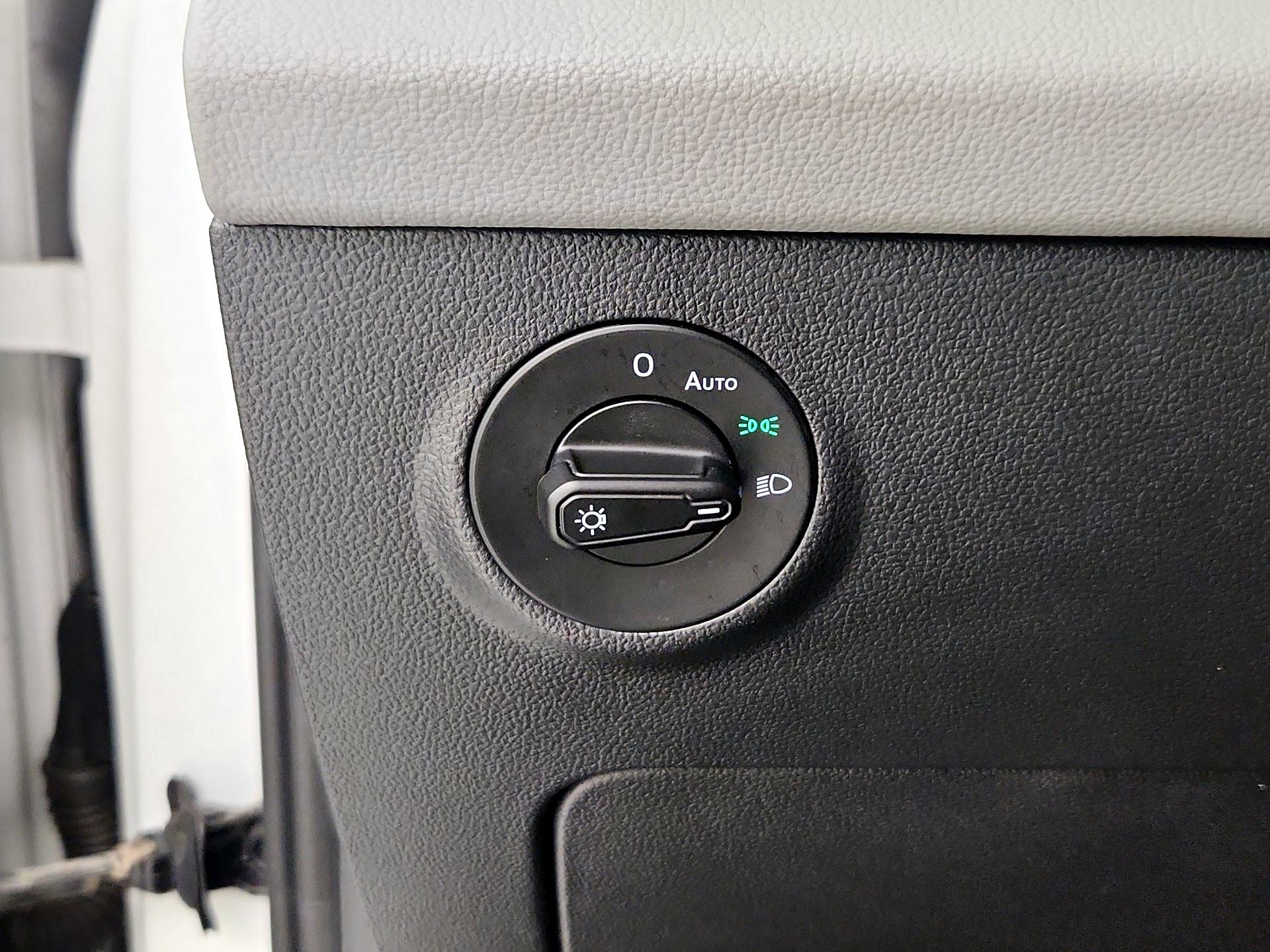 Thumbnail: 2023 Volkswagen Taos - 13