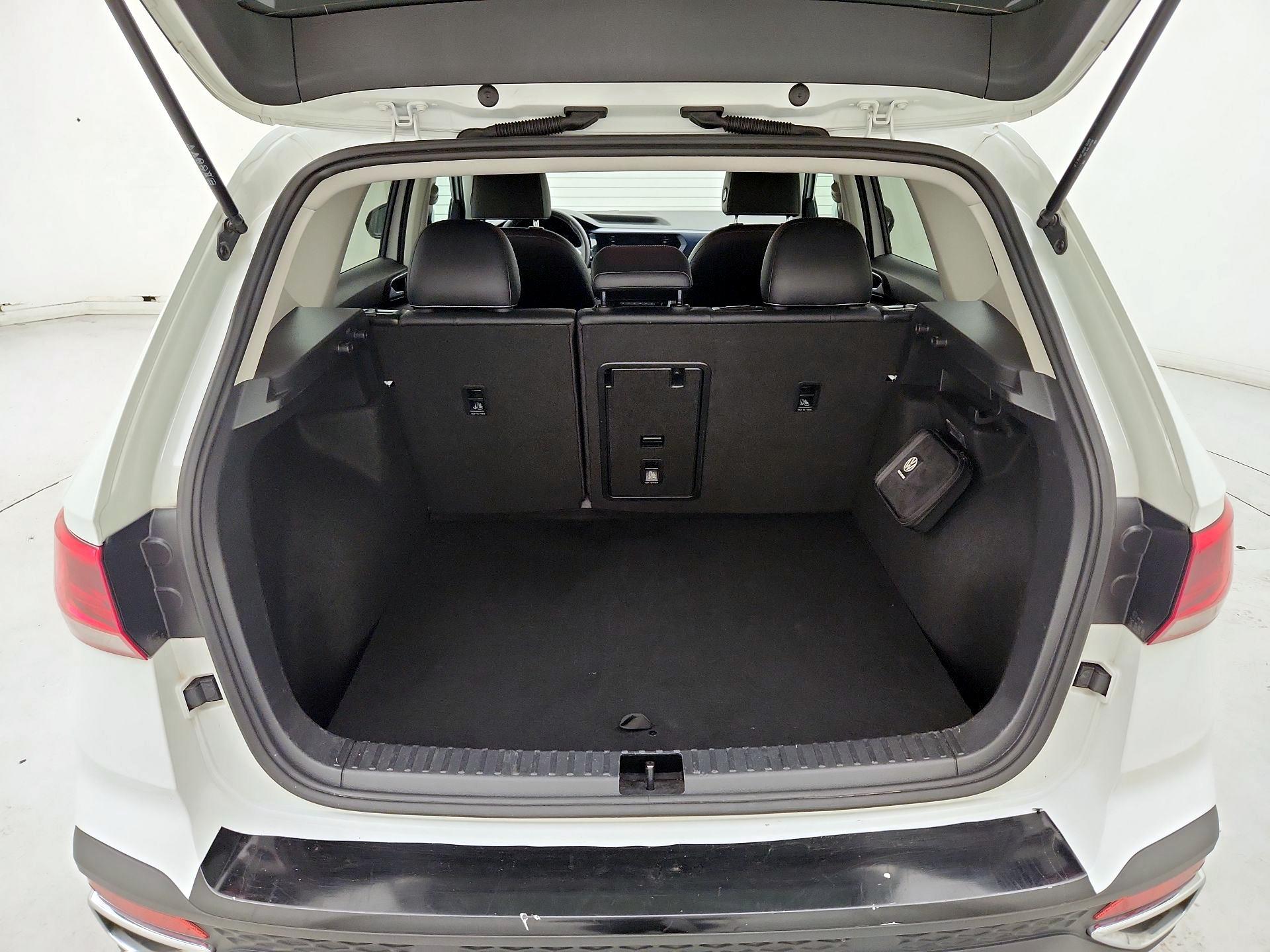 Thumbnail: 2023 Volkswagen Taos - 20