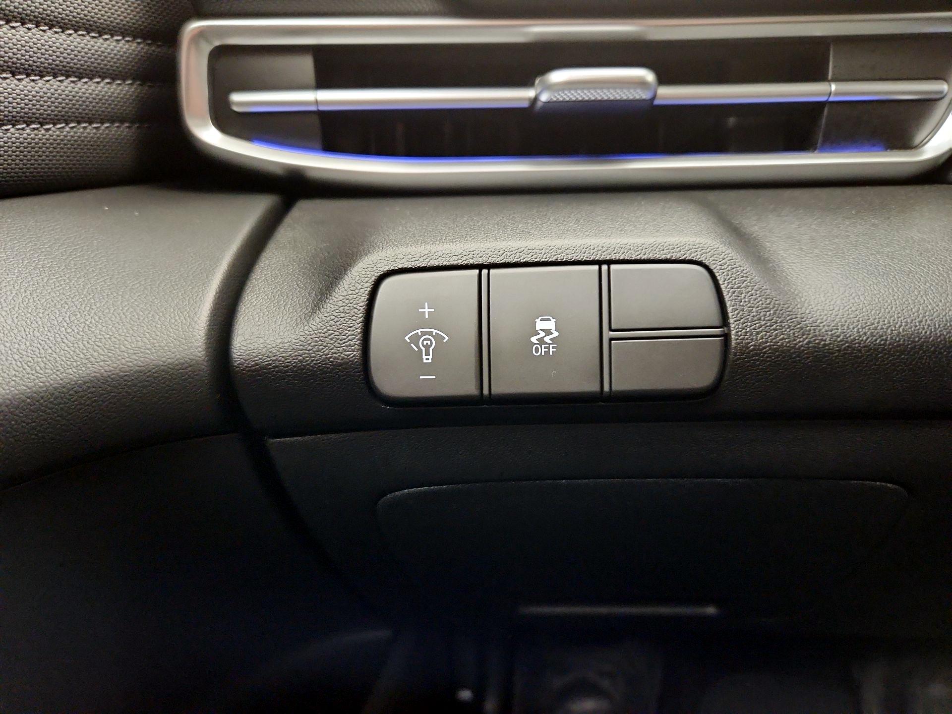 Thumbnail: 2025 Hyundai Elantra - 13