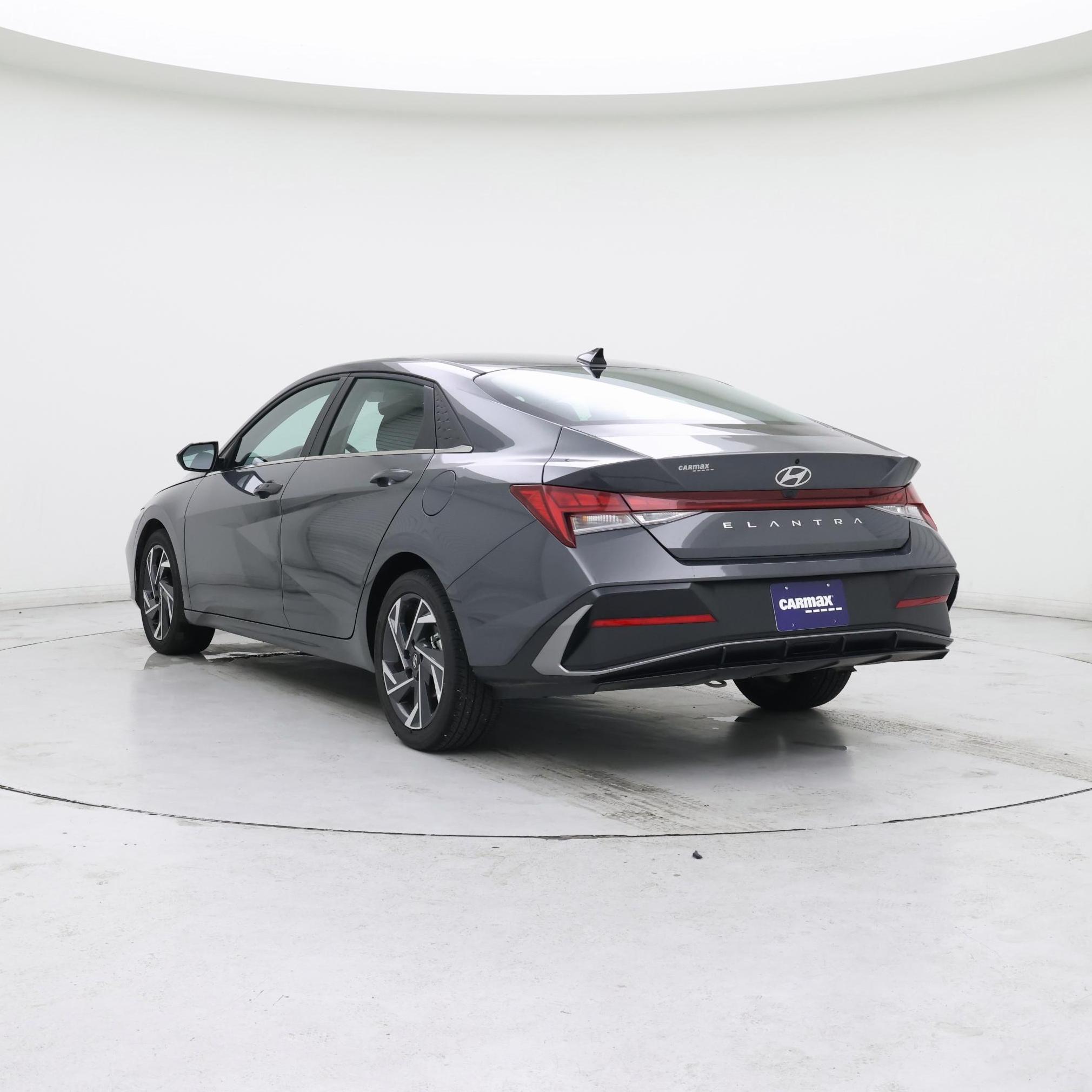 Thumbnail: 2025 Hyundai Elantra - 2