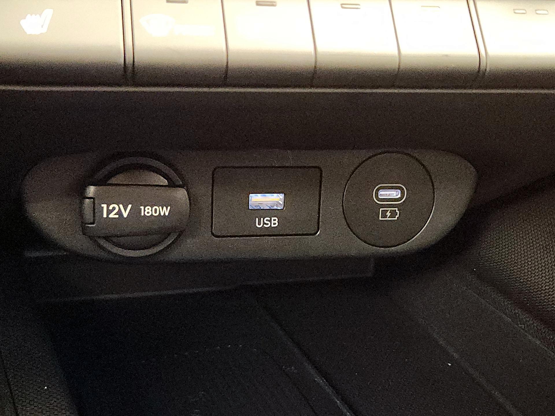 Thumbnail: 2025 Hyundai Elantra - 19