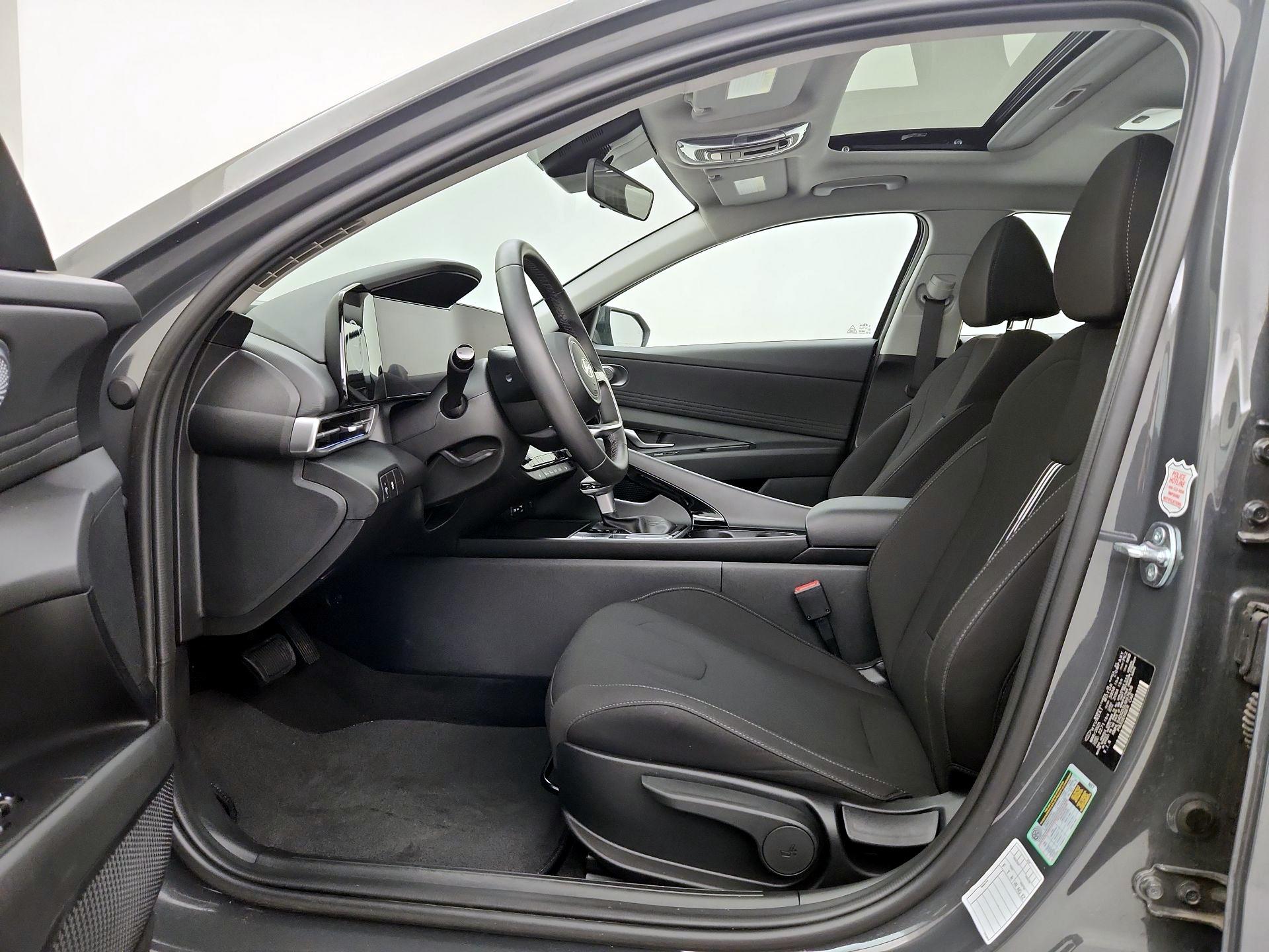 Thumbnail: 2025 Hyundai Elantra - 20