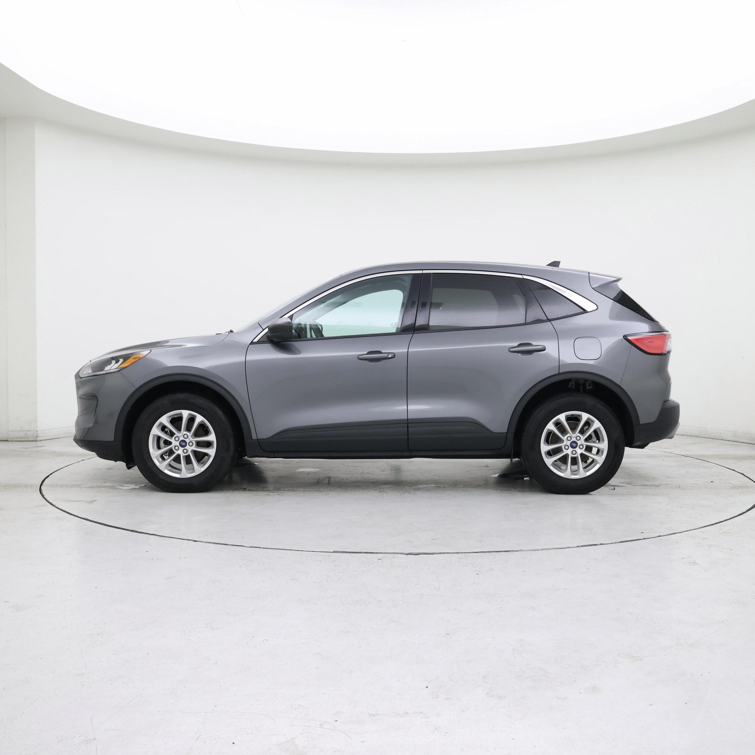 Thumbnail: 2022 Ford Escape - 3