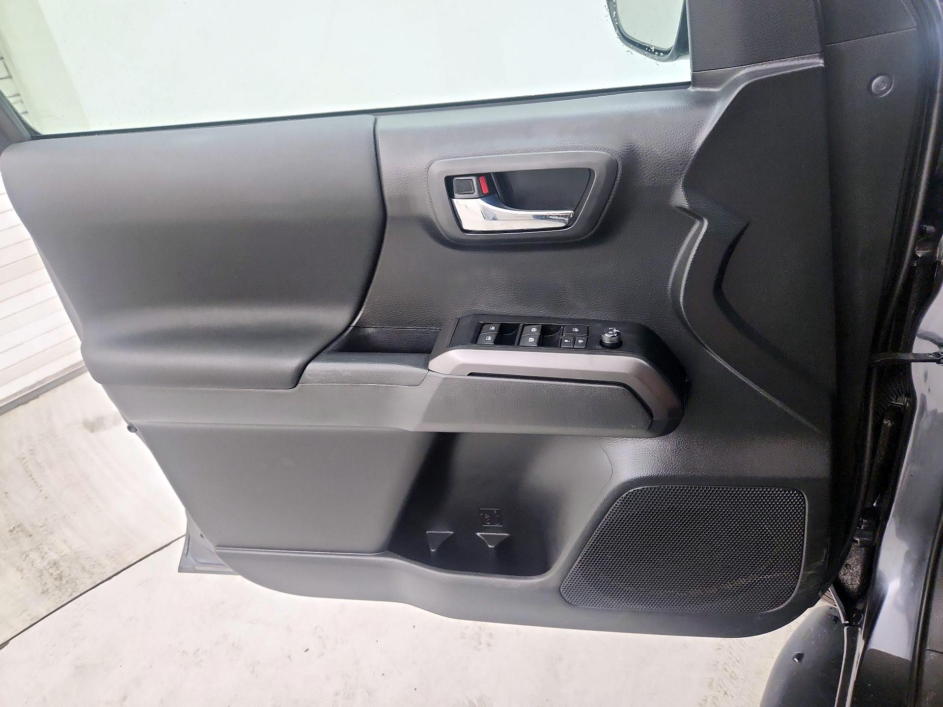 Thumbnail: 2023 Toyota Tacoma - 12