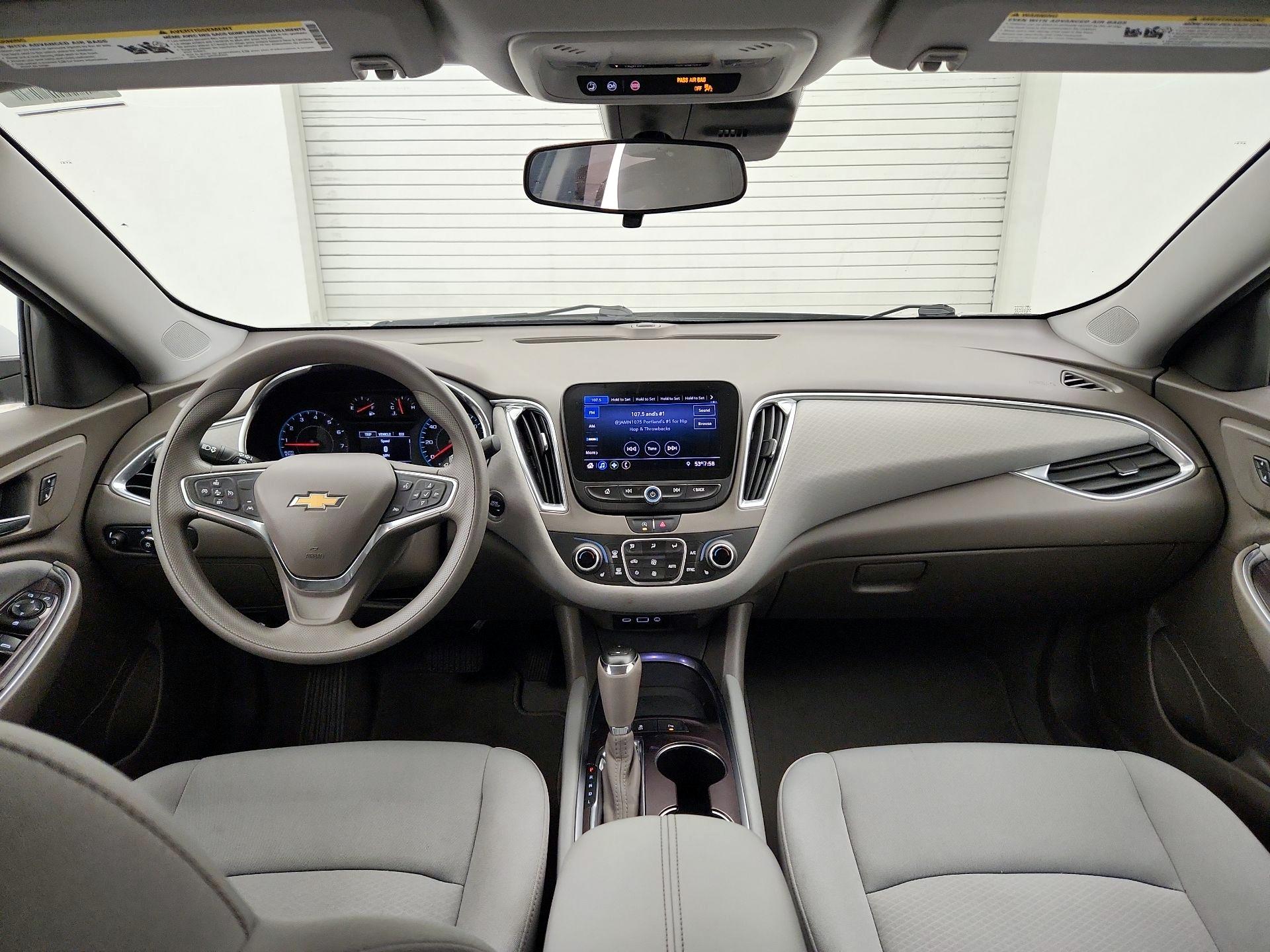 Thumbnail: 2020 Chevrolet Malibu - 9