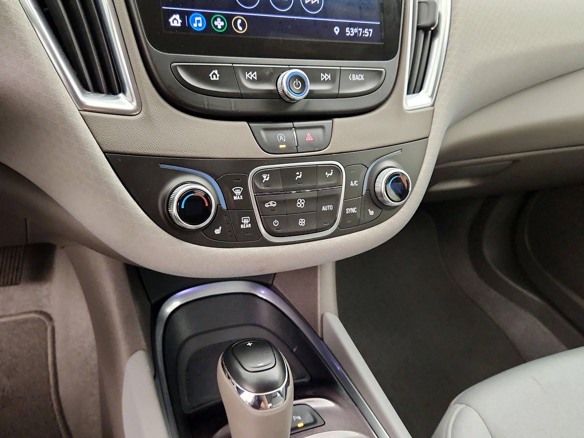 Thumbnail: 2020 Chevrolet Malibu - 16