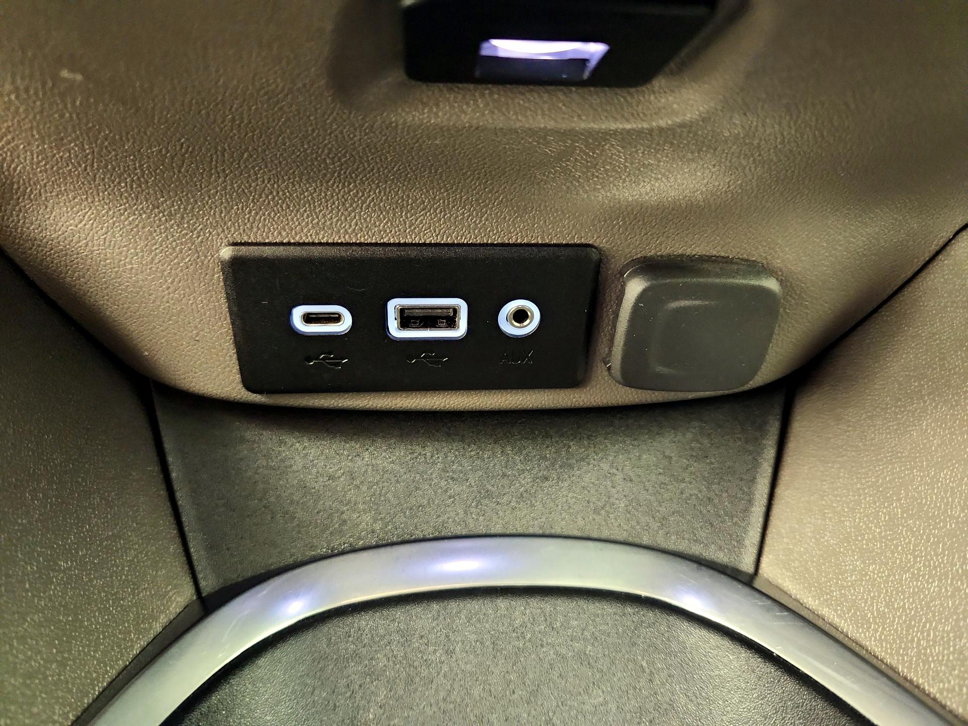 Thumbnail: 2020 Chevrolet Malibu - 18